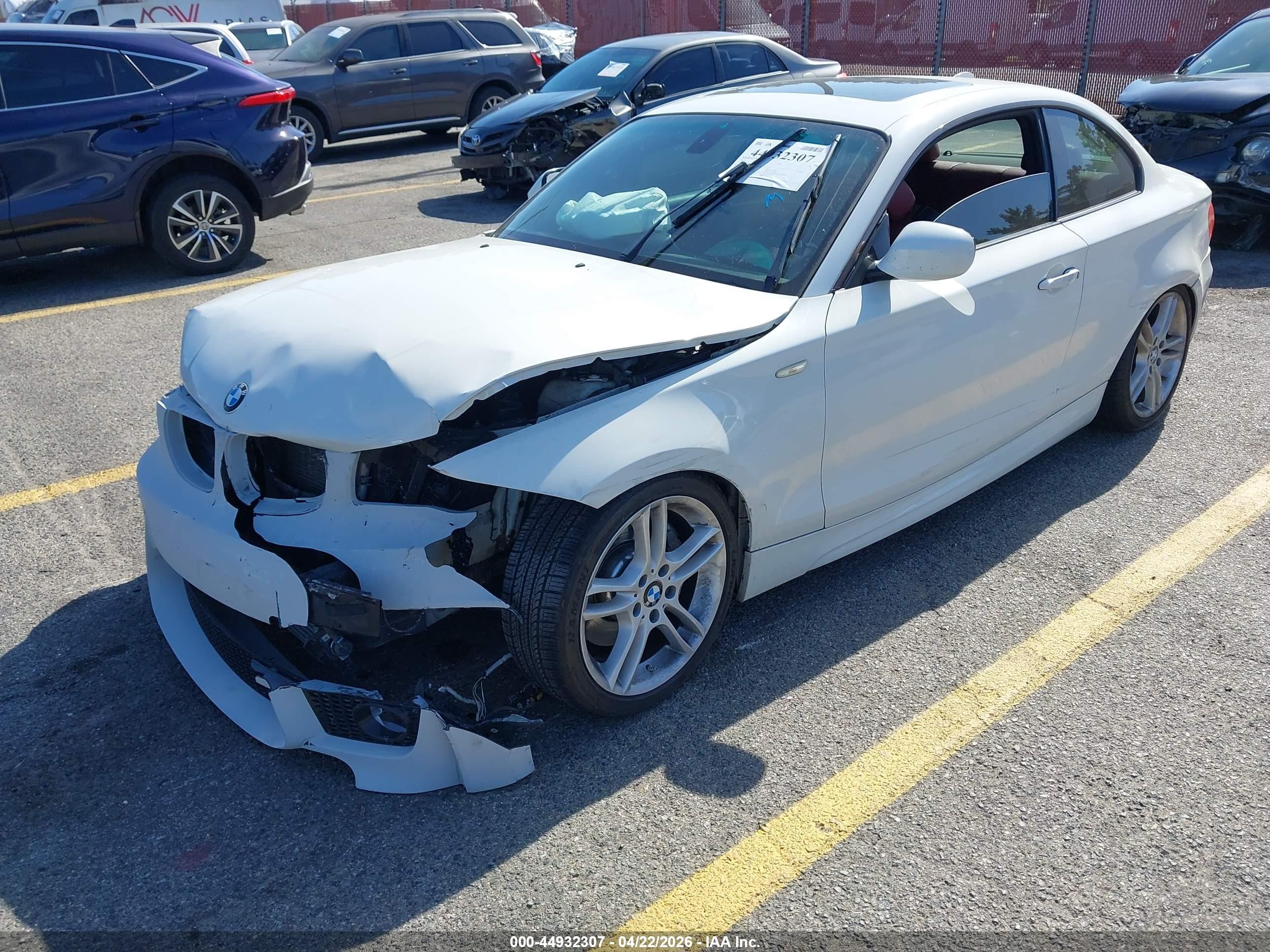 2013 Bmw 135i White vin: WBAUC9C5XDVM13358