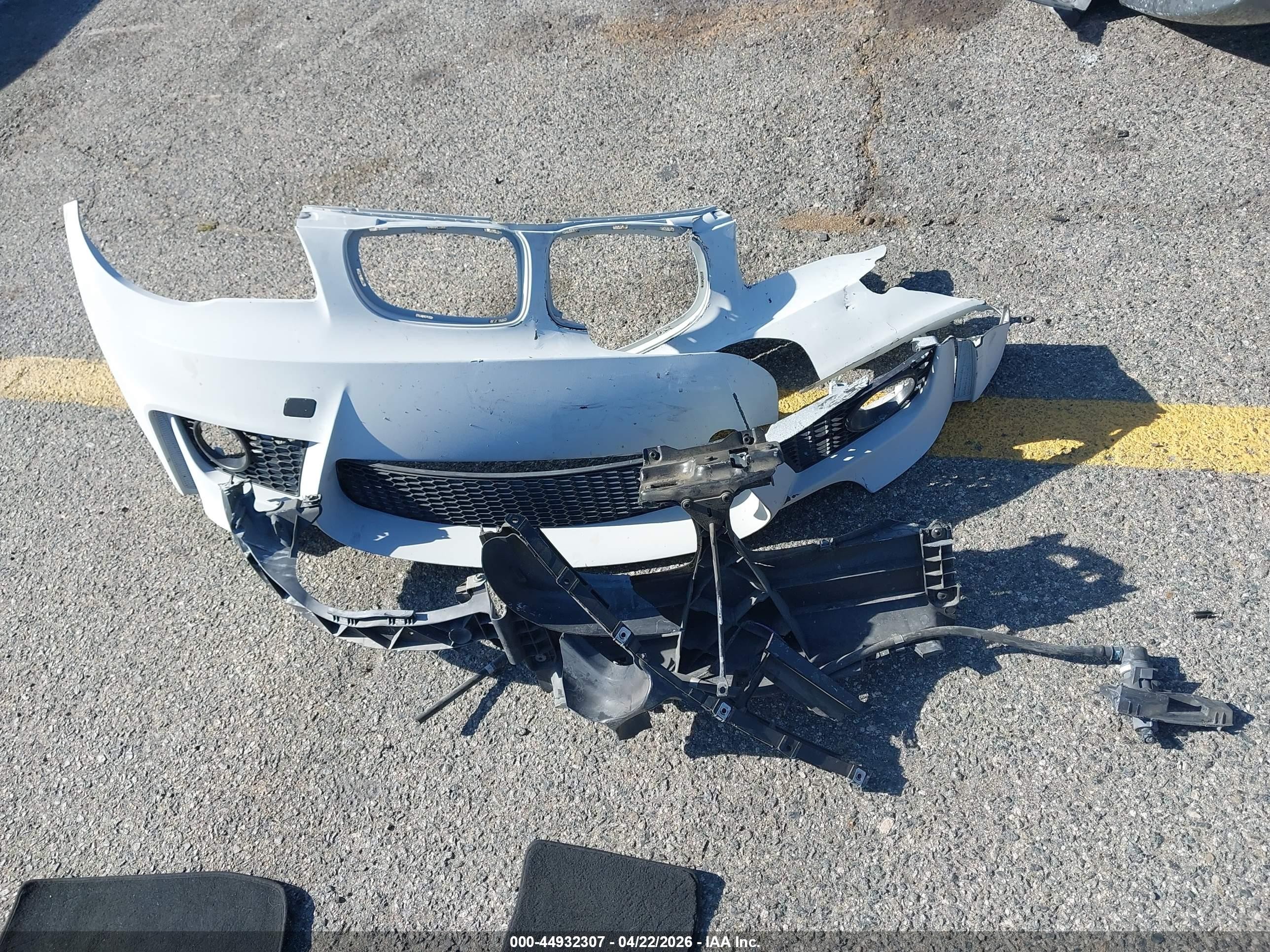 2013 Bmw 135i White vin: WBAUC9C5XDVM13358