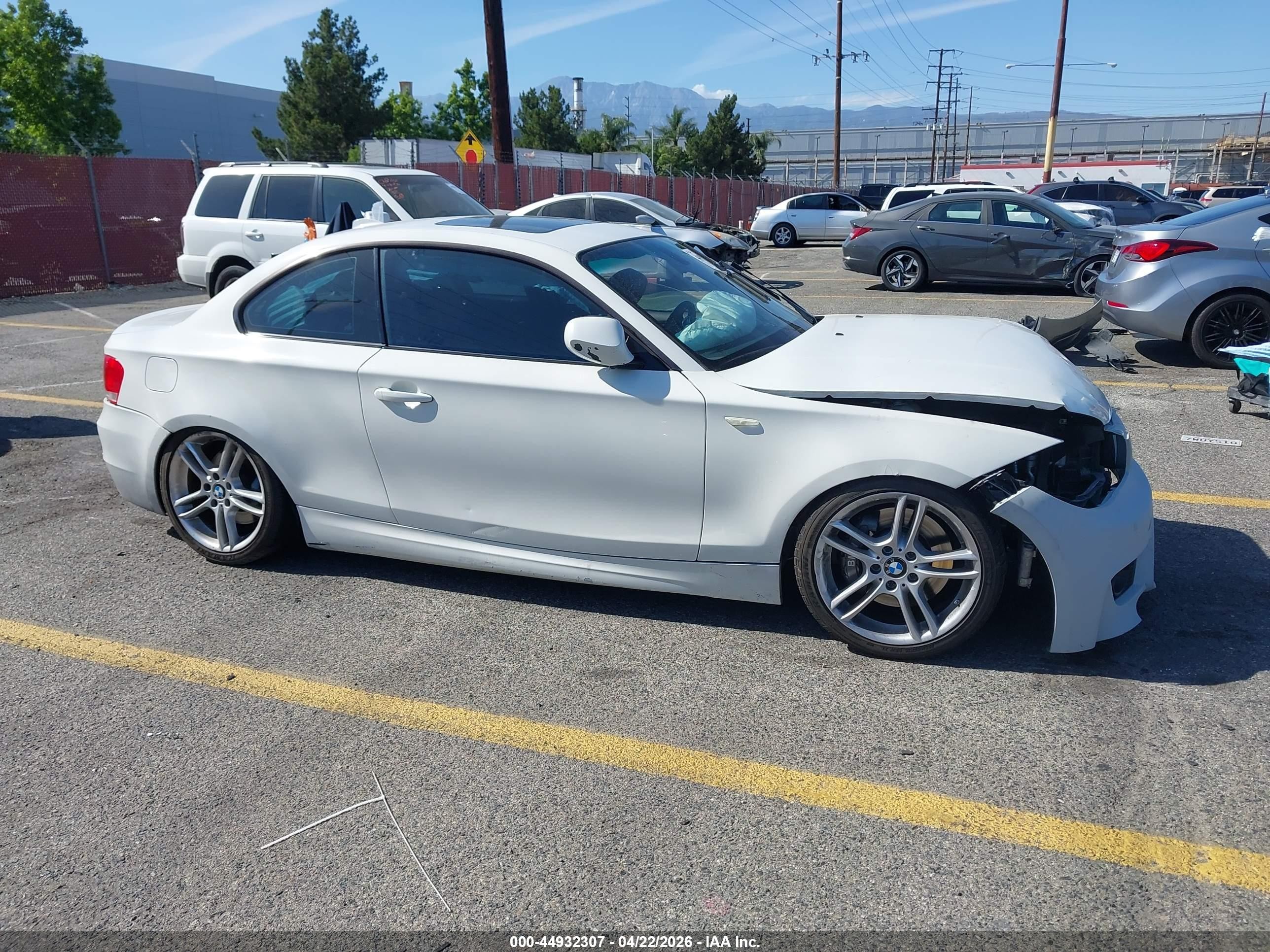 2013 Bmw 135i White vin: WBAUC9C5XDVM13358