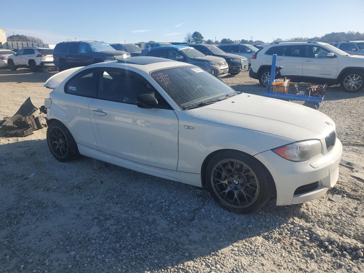 2013 Bmw 135 I Белый vin: WBAUC9C5XDVY99704