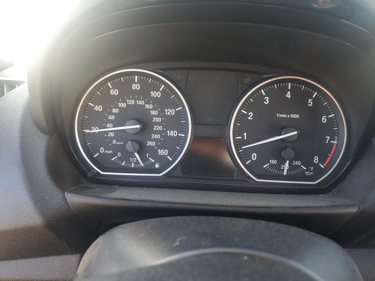 2013 Bmw 135 I Белый vin: WBAUC9C5XDVY99704