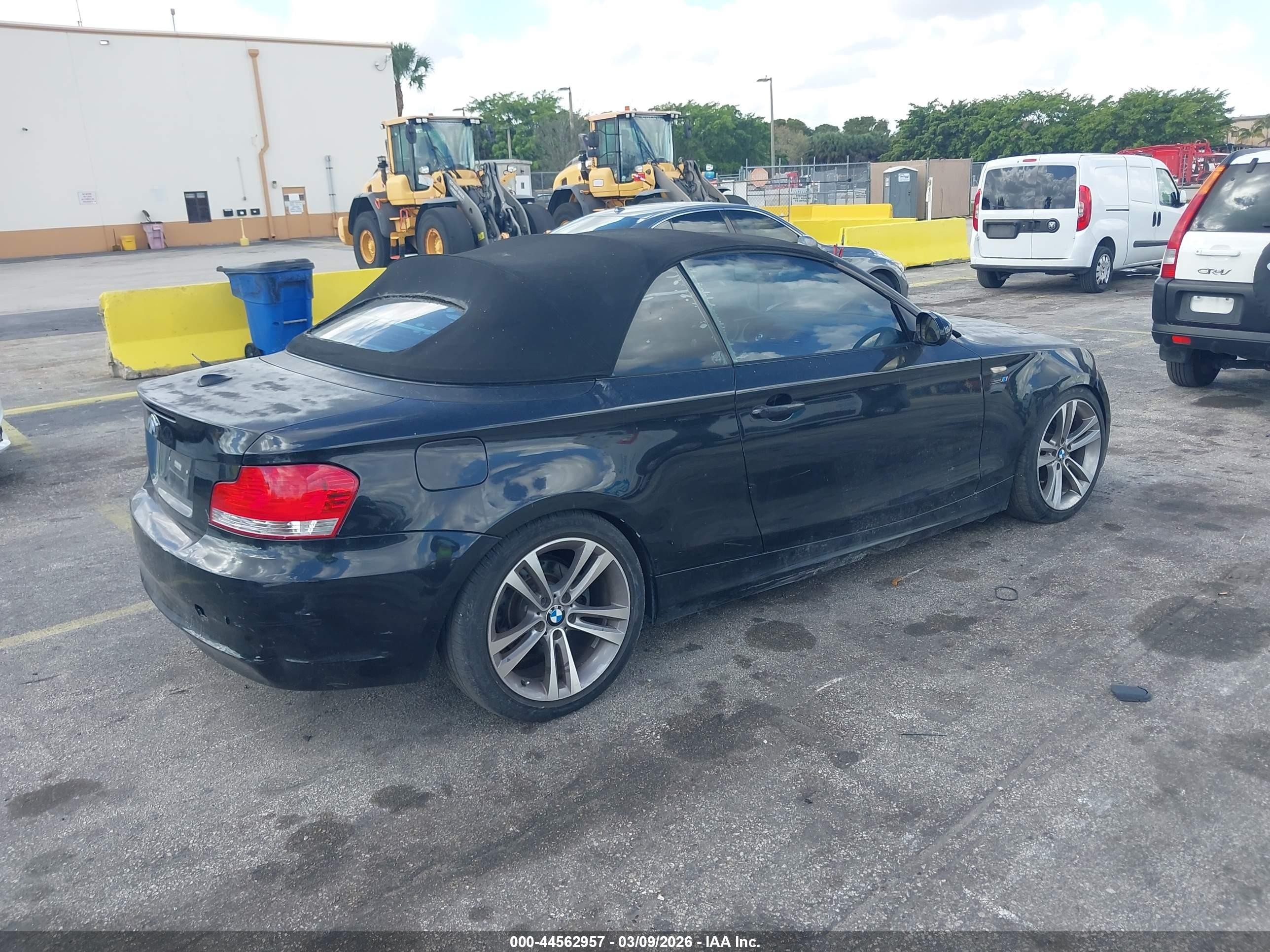 2009 Bmw 128i   Black vin: WBAUL73529VJ75047