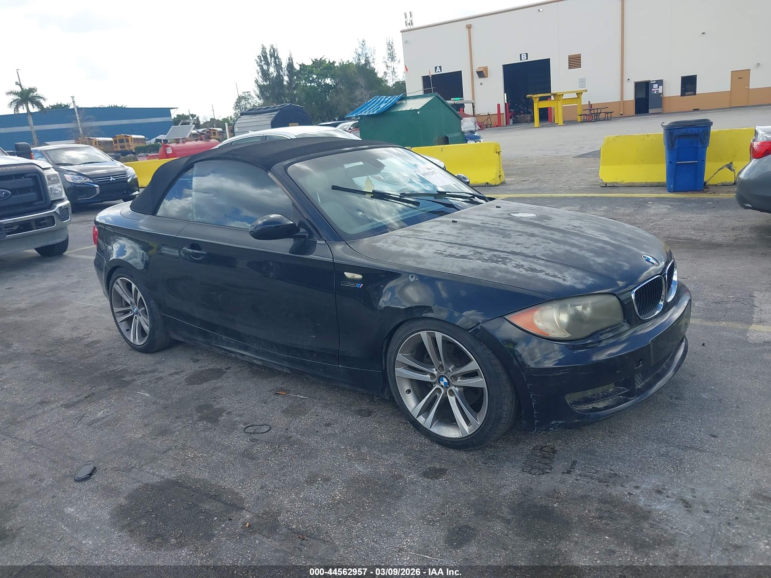2009 Bmw 128i   Black vin: WBAUL73529VJ75047