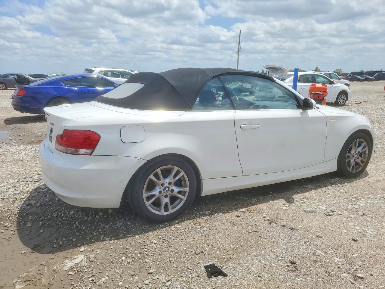 2008 Bmw 128 White vin: WBAUL73538VE89940
