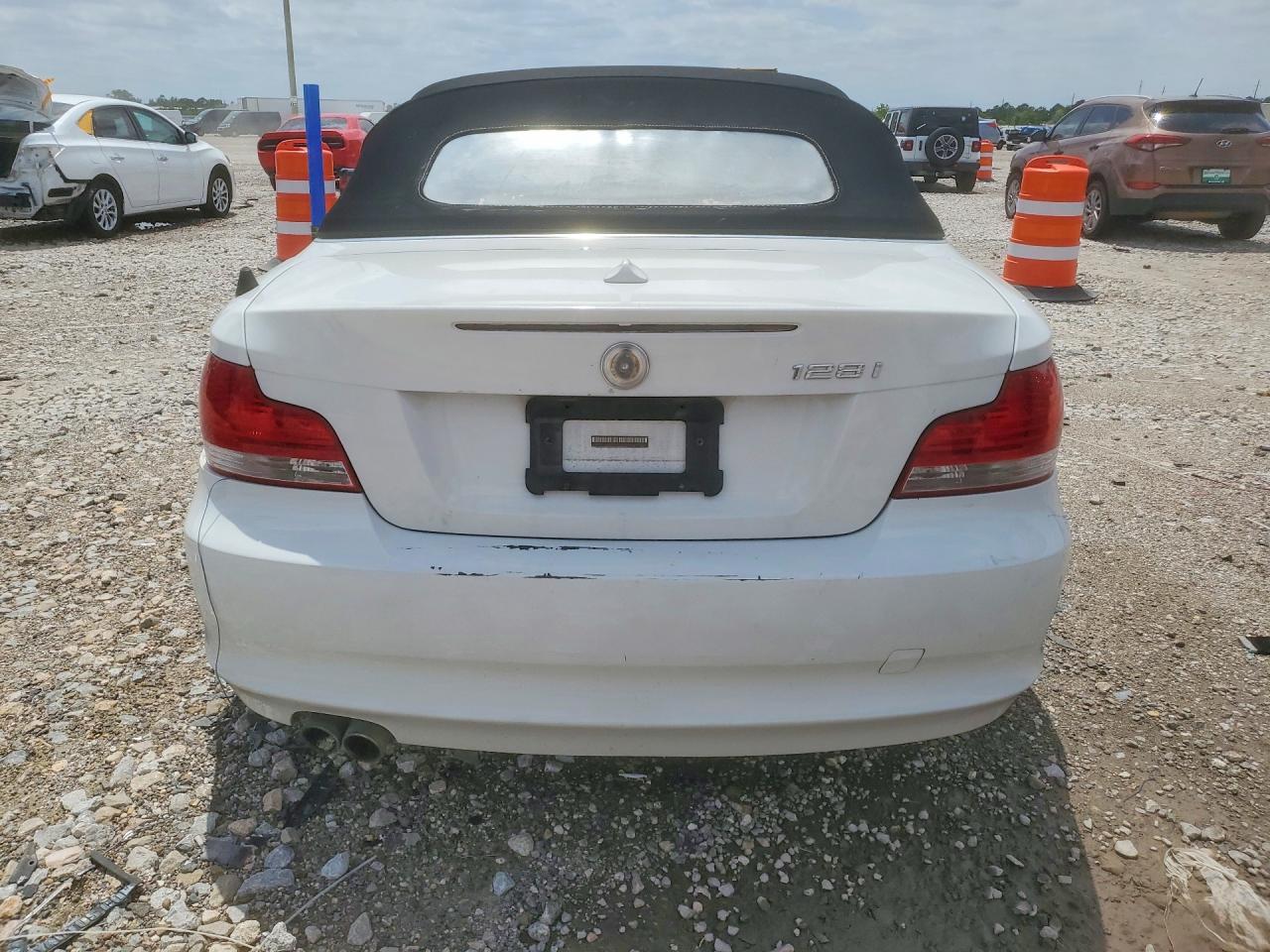 2008 Bmw 128 White vin: WBAUL73538VE89940