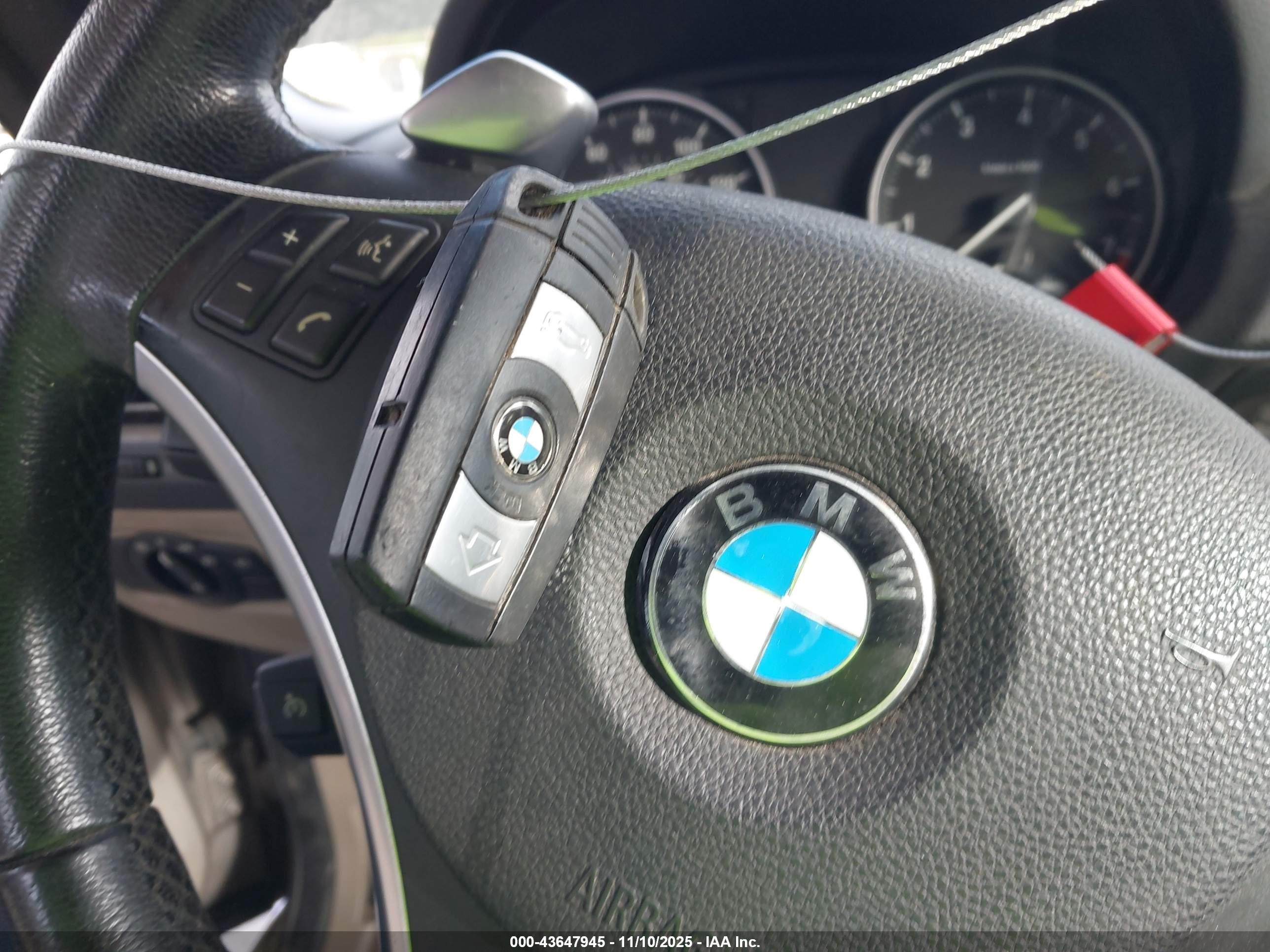 2009 Bmw 128i   Желто-коричневый vin: WBAUL73539VJ76675