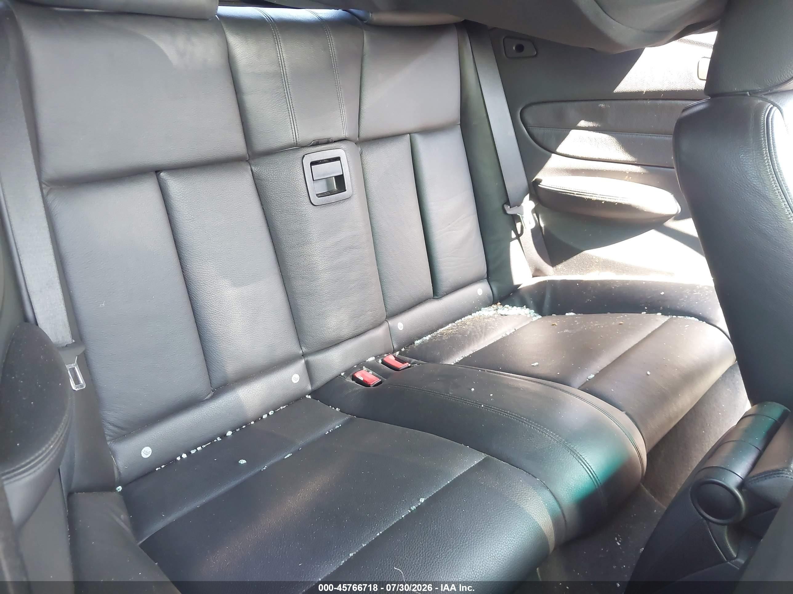 2008 Bmw 128i   Серебряный vin: WBAUL73548VE86139