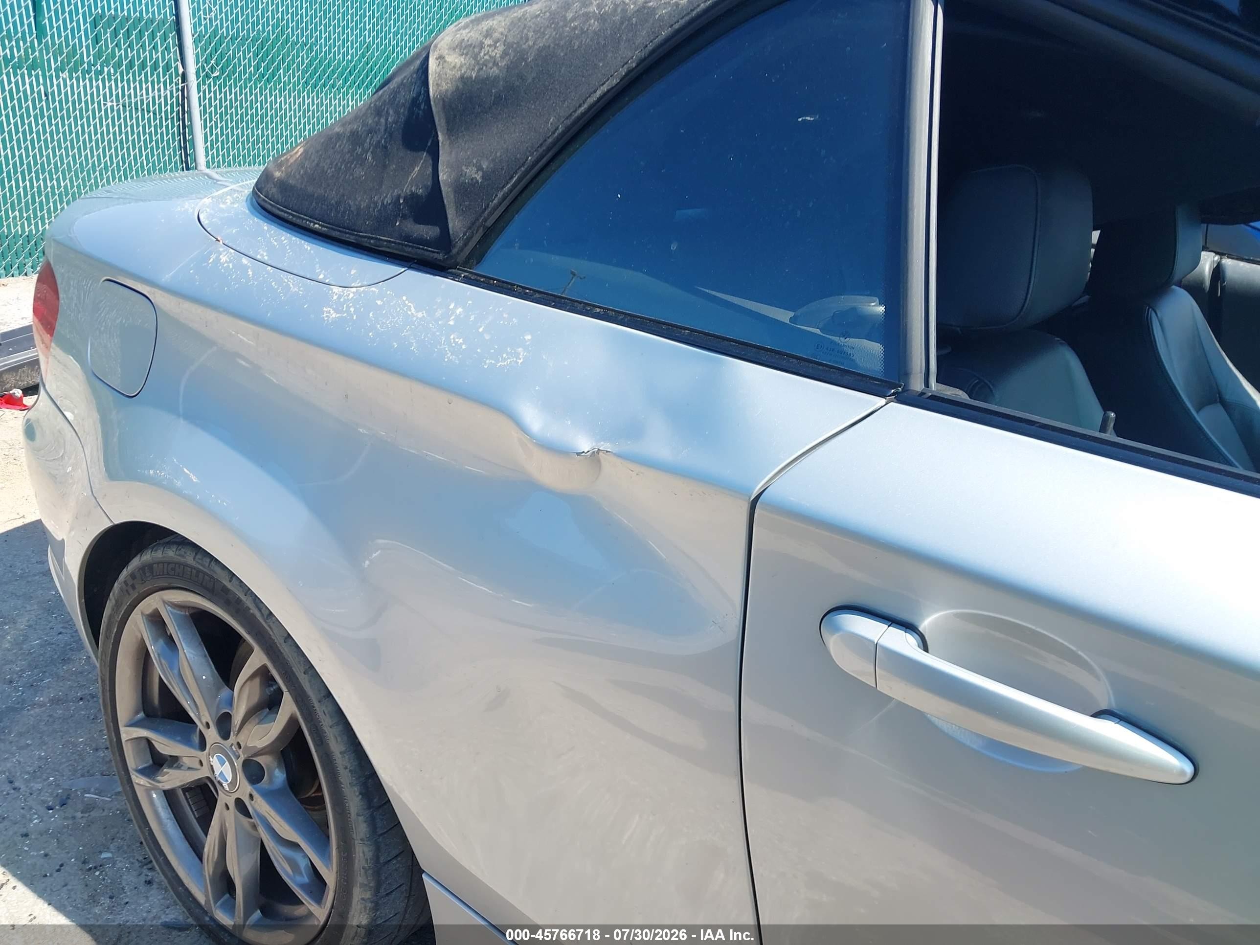 2008 Bmw 128i   Серебряный vin: WBAUL73548VE86139