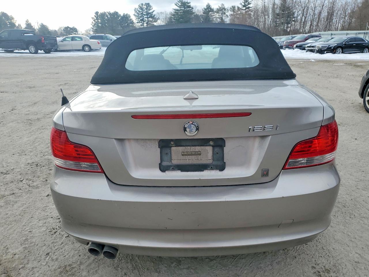 2008 Bmw 128 I Silver vin: WBAUL73548VE88456