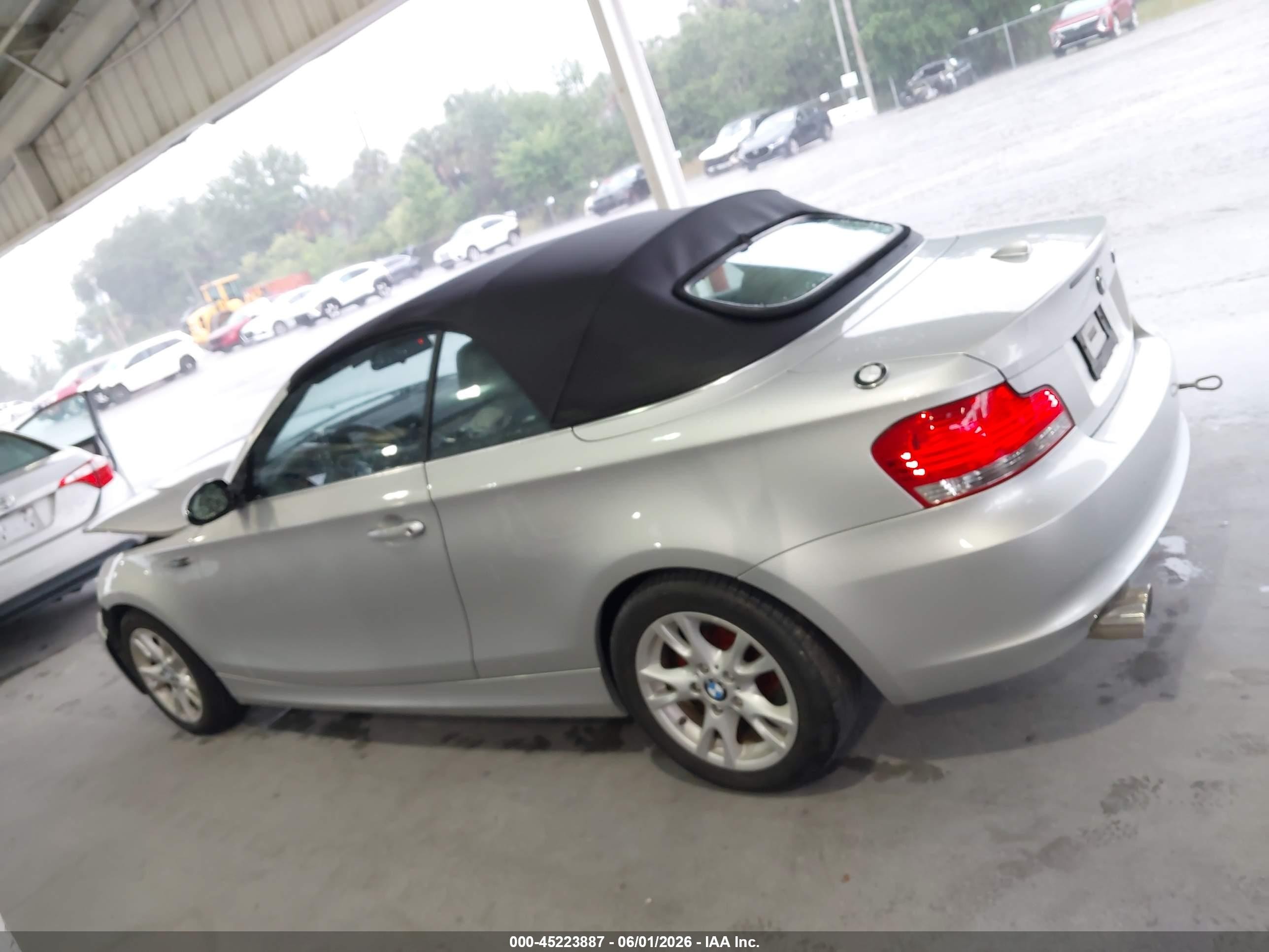 2009 Bmw 128i   Silver vin: WBAUL73549VJ75549