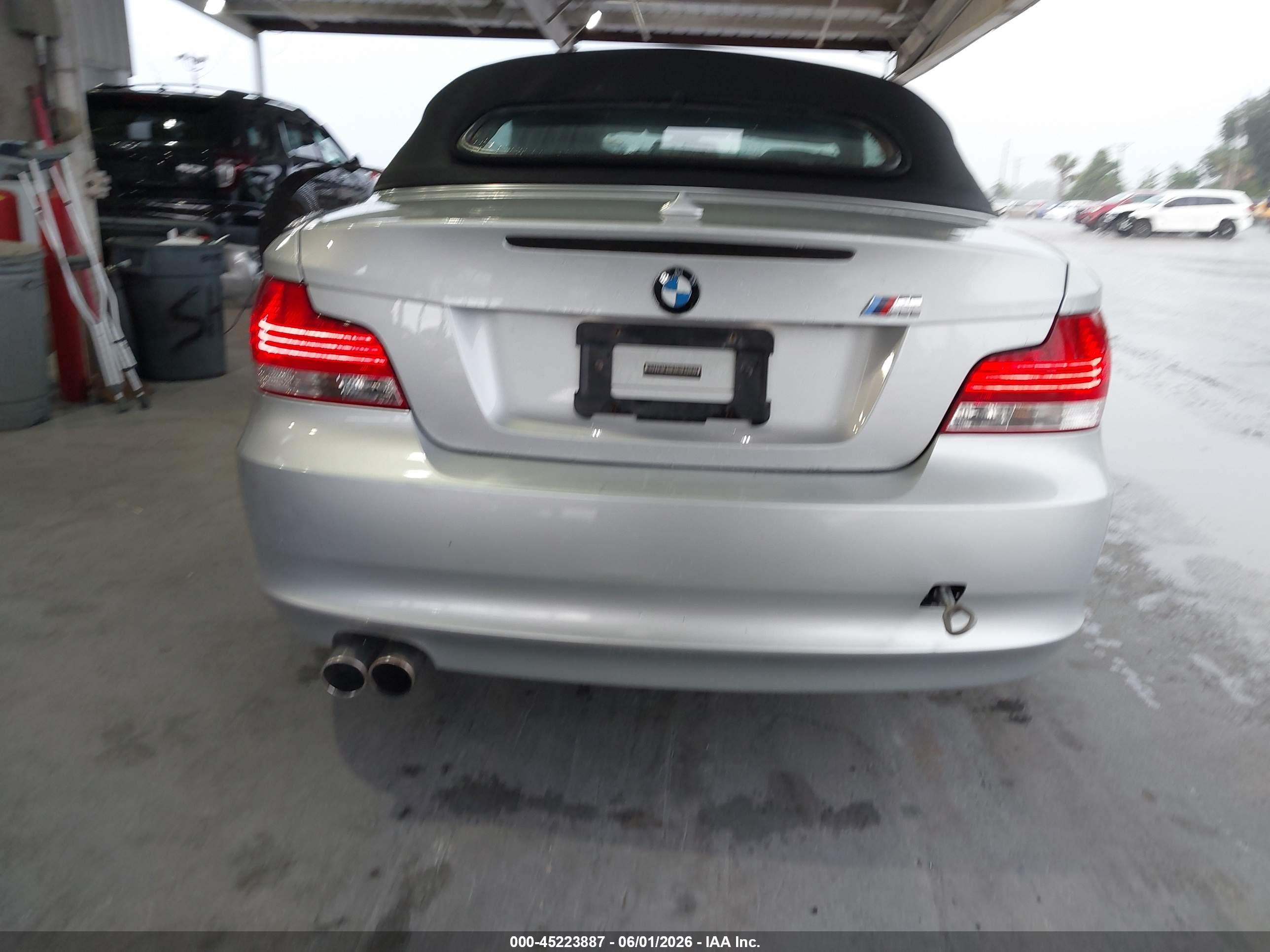 2009 Bmw 128i   Silver vin: WBAUL73549VJ75549