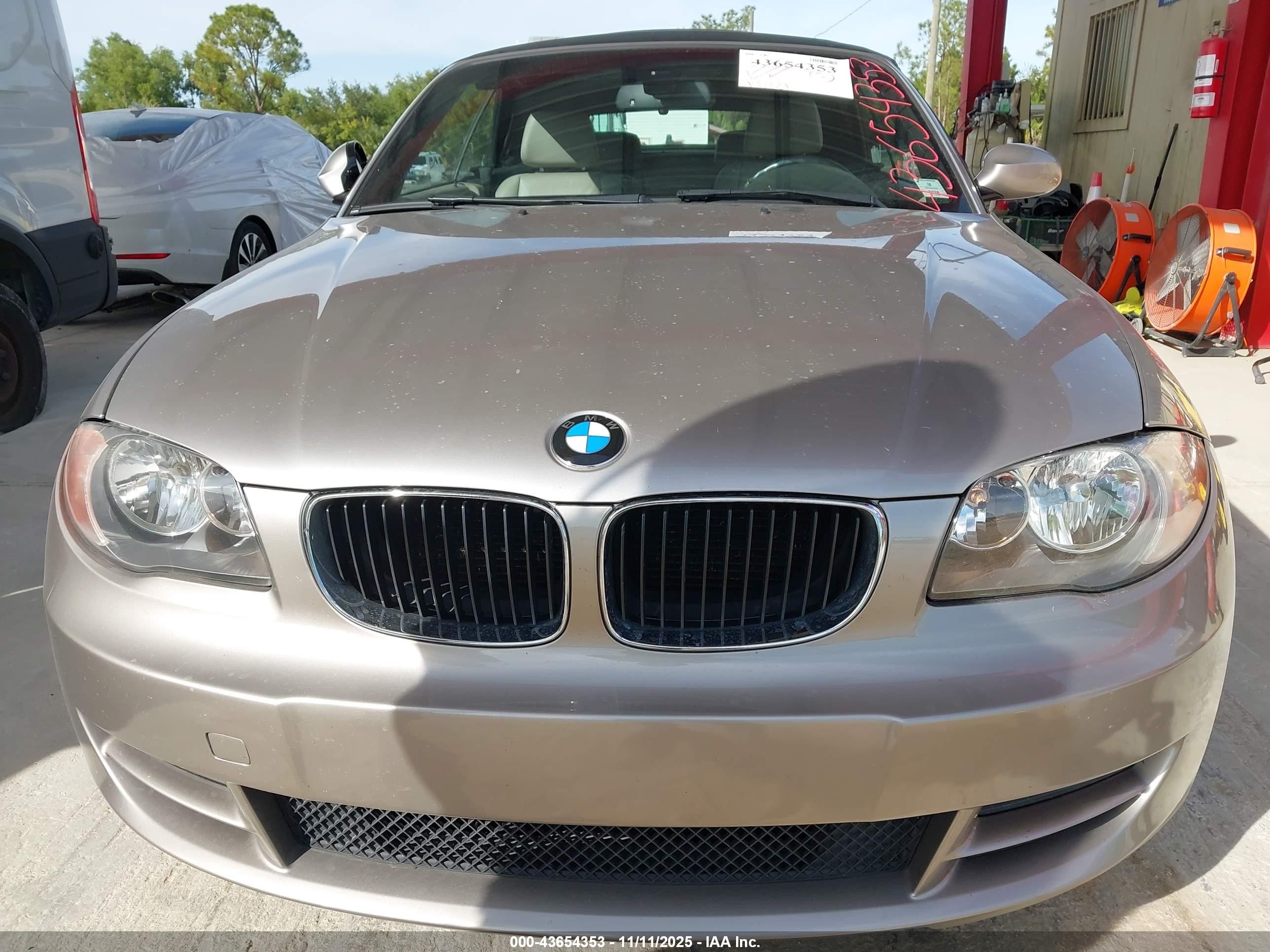 2008 Bmw 128i   Champagne vin: WBAUL73558VE88496