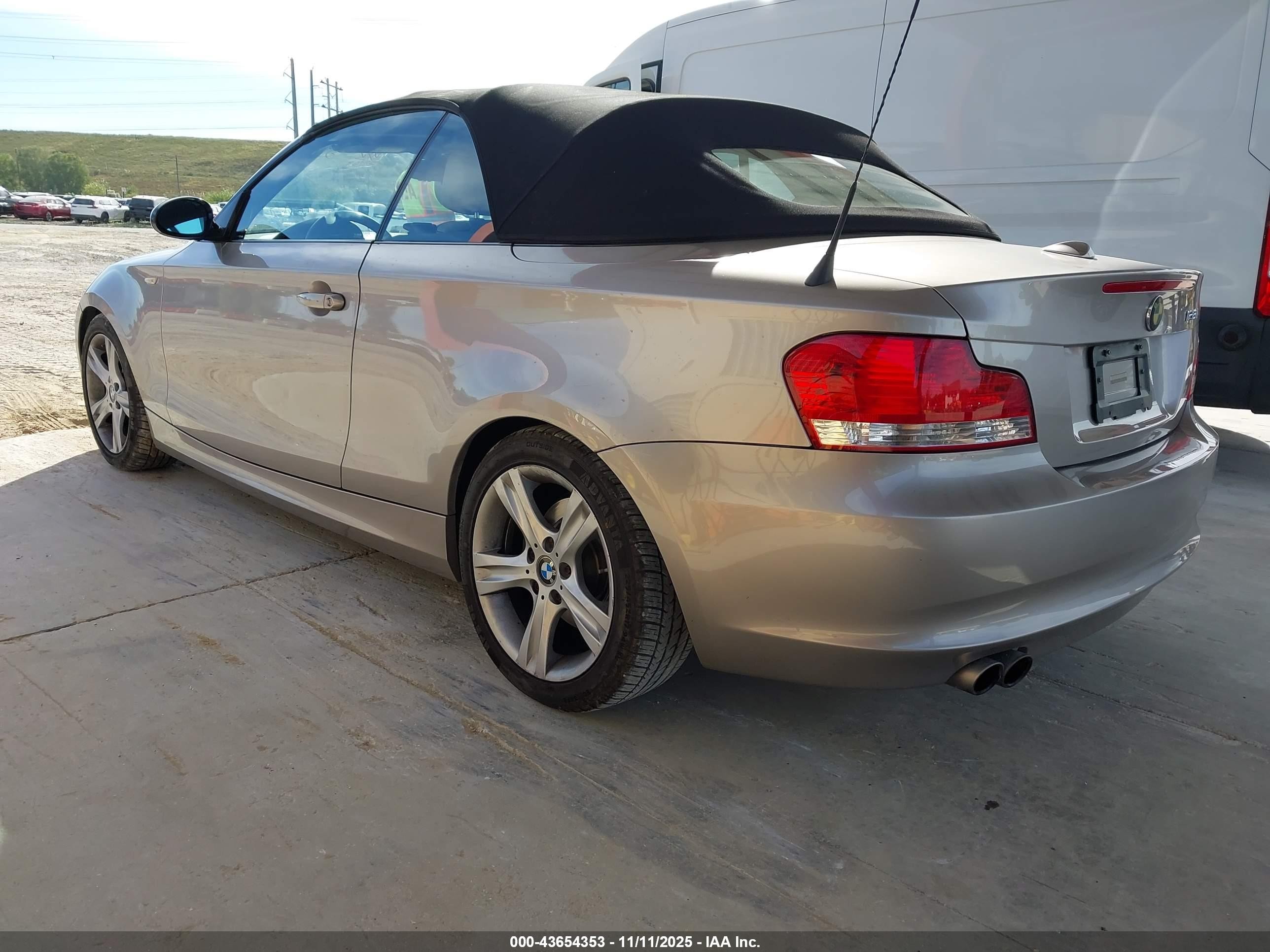 2008 Bmw 128i   Champagne vin: WBAUL73558VE88496