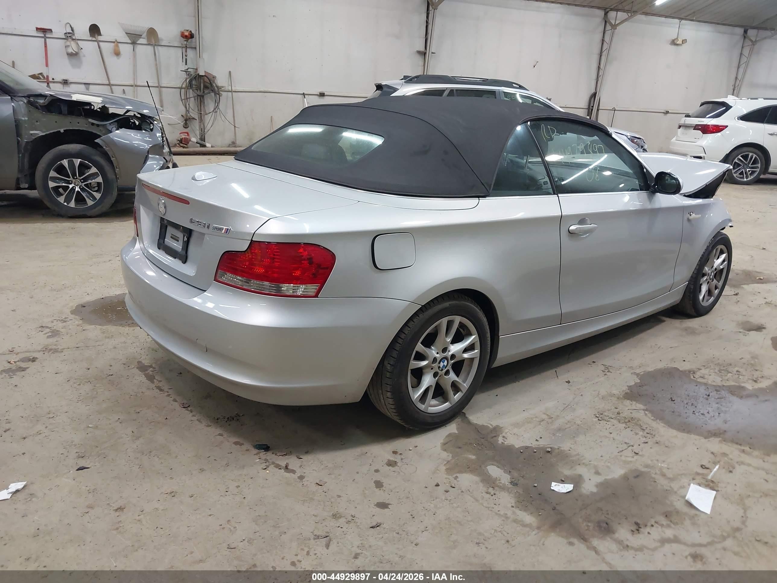 2008 Bmw 128i   Silver vin: WBAUL73558VE89759
