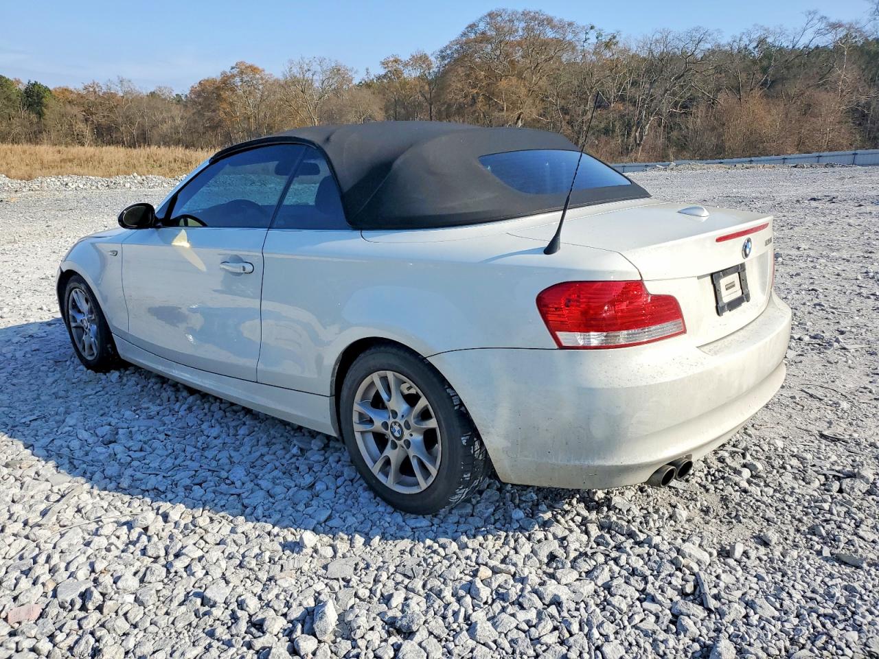 2009 Bmw 128 I Белый vin: WBAUL73559VJ75382