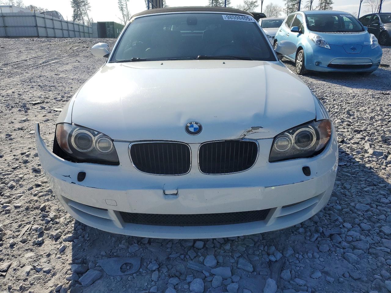 2009 Bmw 128 I Белый vin: WBAUL73559VJ75382