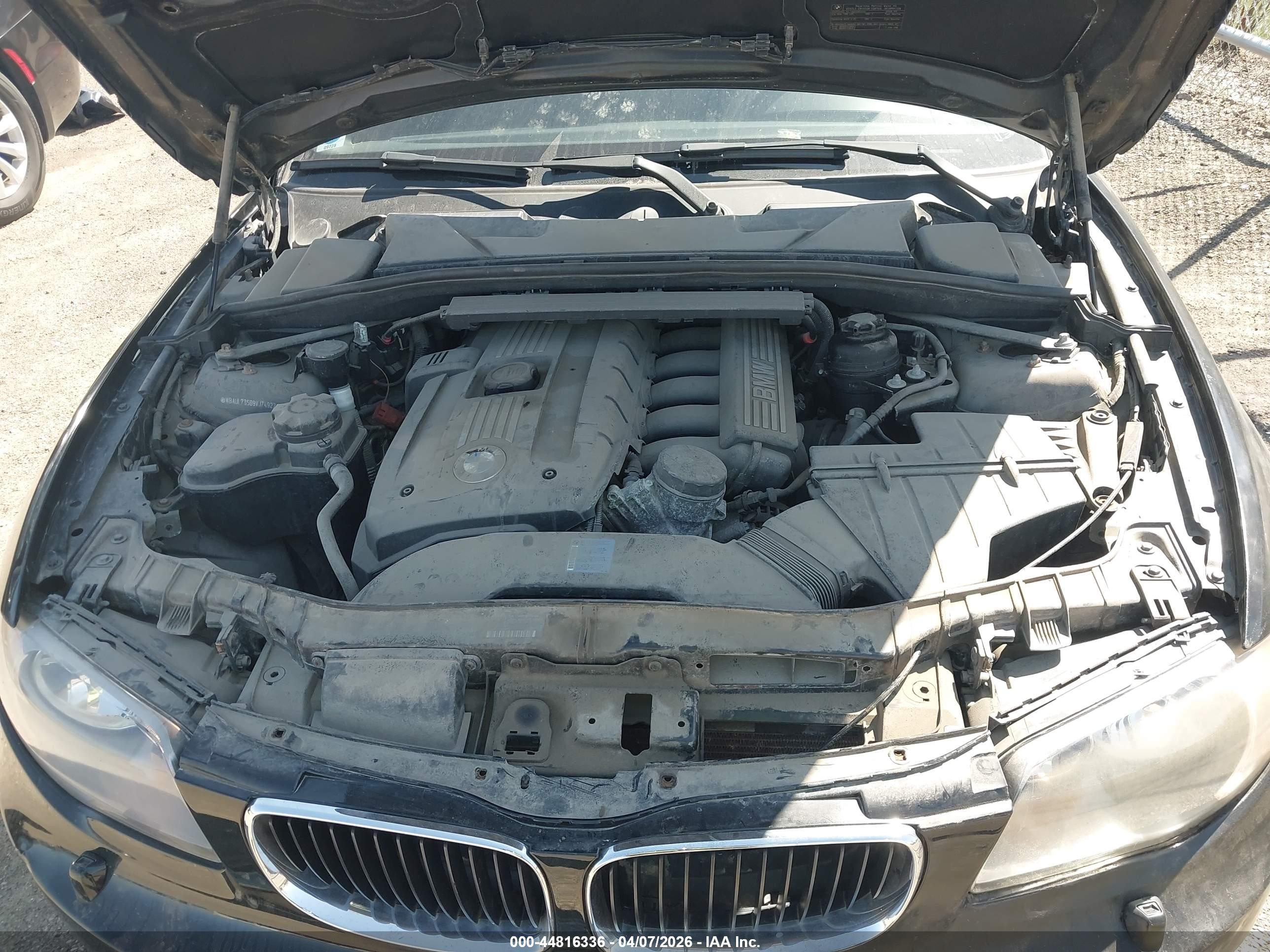 2009 Bmw 128i   Black vin: WBAUL73569VJ74922