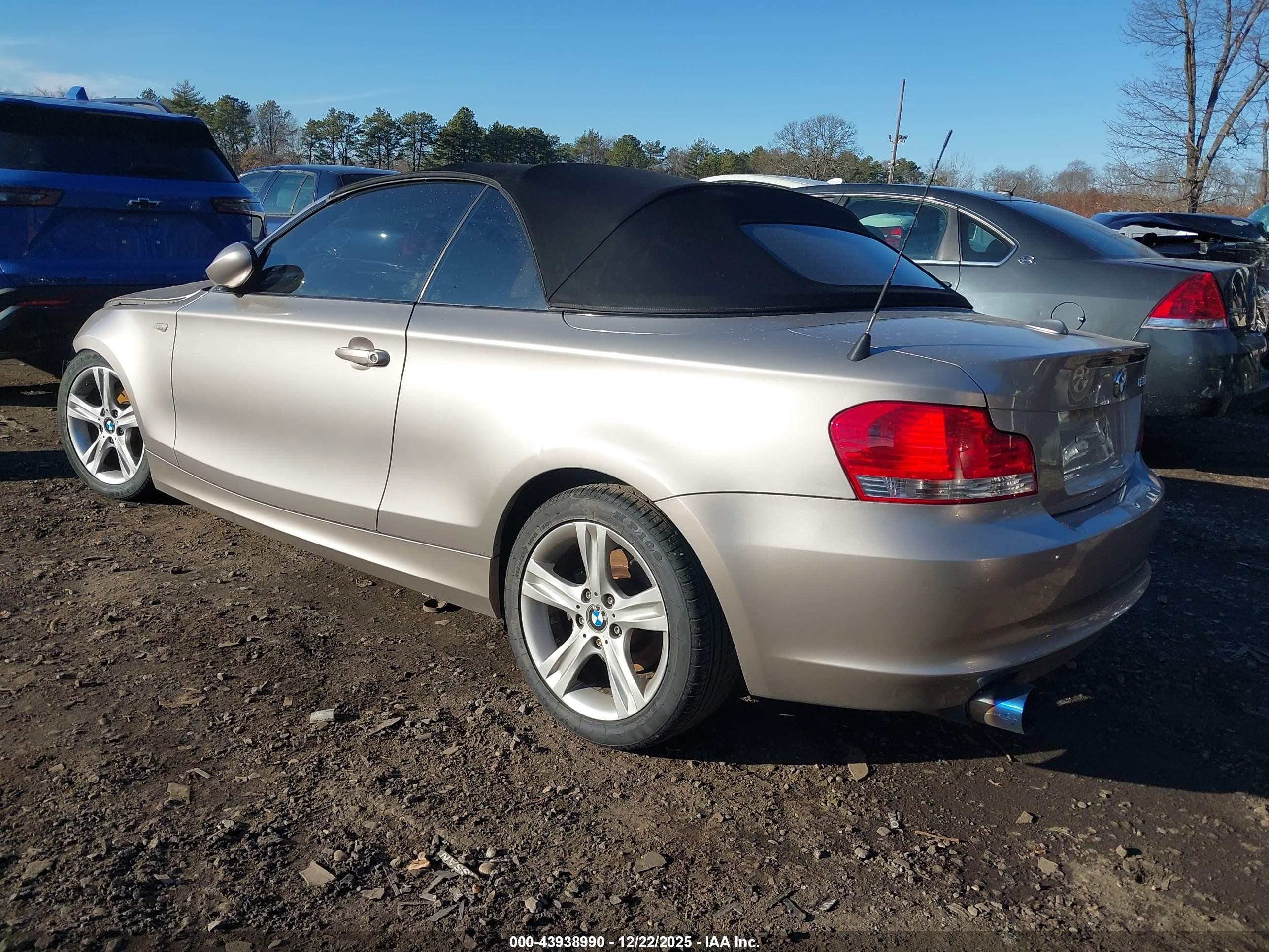 2008 Bmw 128i   Gold vin: WBAUL73578VE88483