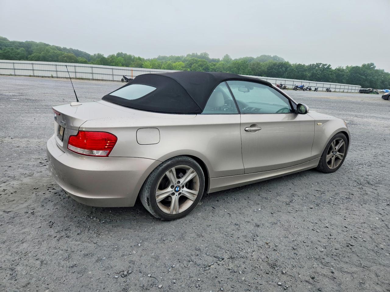 2008 Bmw 128 I Silver vin: WBAUL73578VE88502