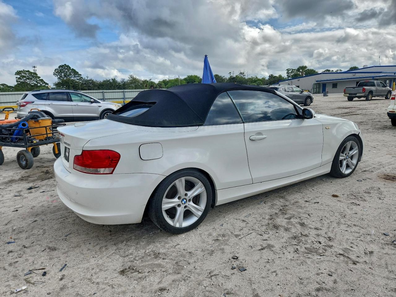 2008 Bmw 128 I White vin: WBAUL73588VE88198