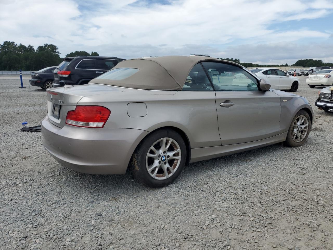 2009 Bmw 128 I Beige vin: WBAUL73589VJ76395