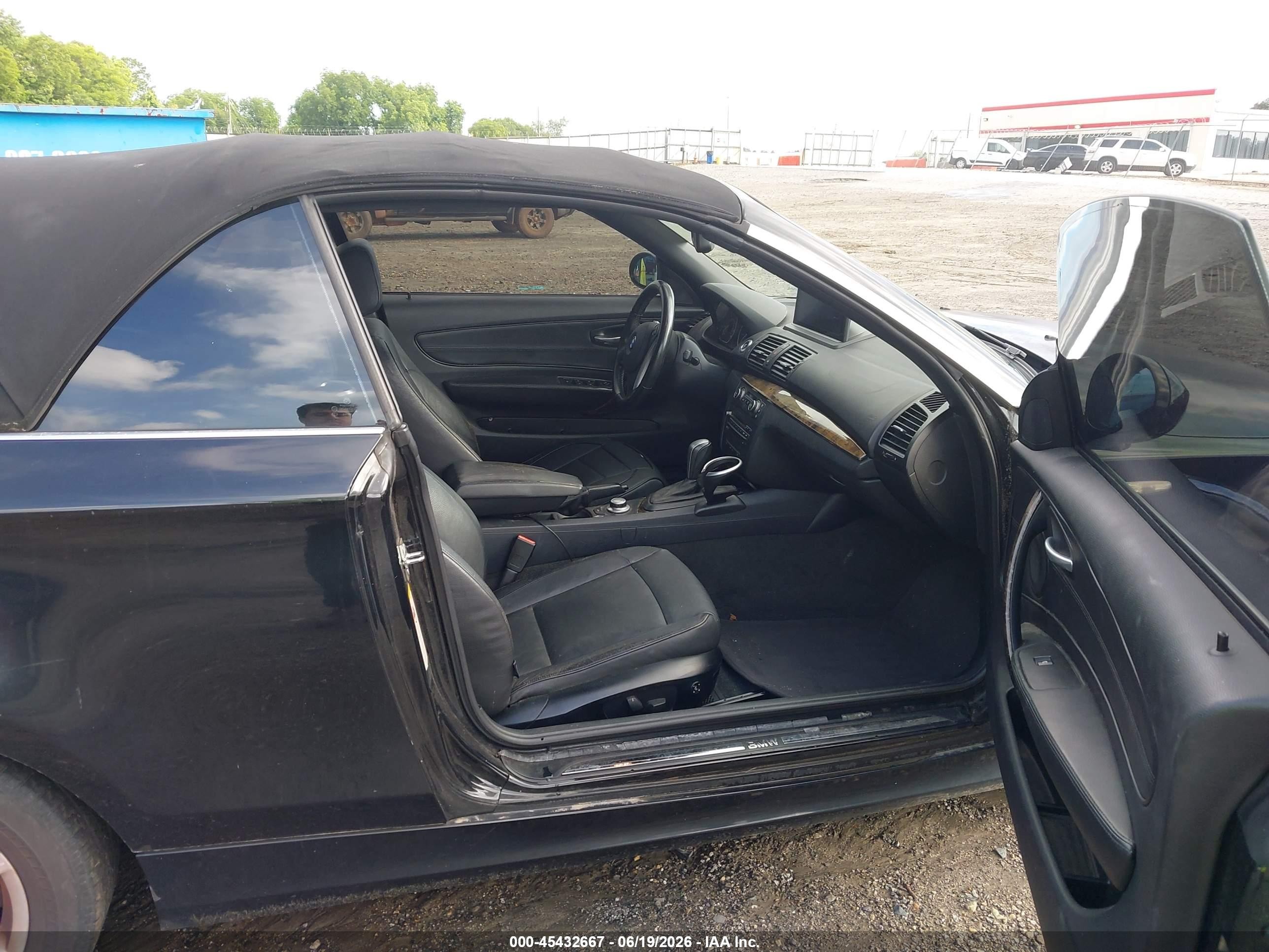 2008 Bmw 128i   Black vin: WBAUL73598VE89280