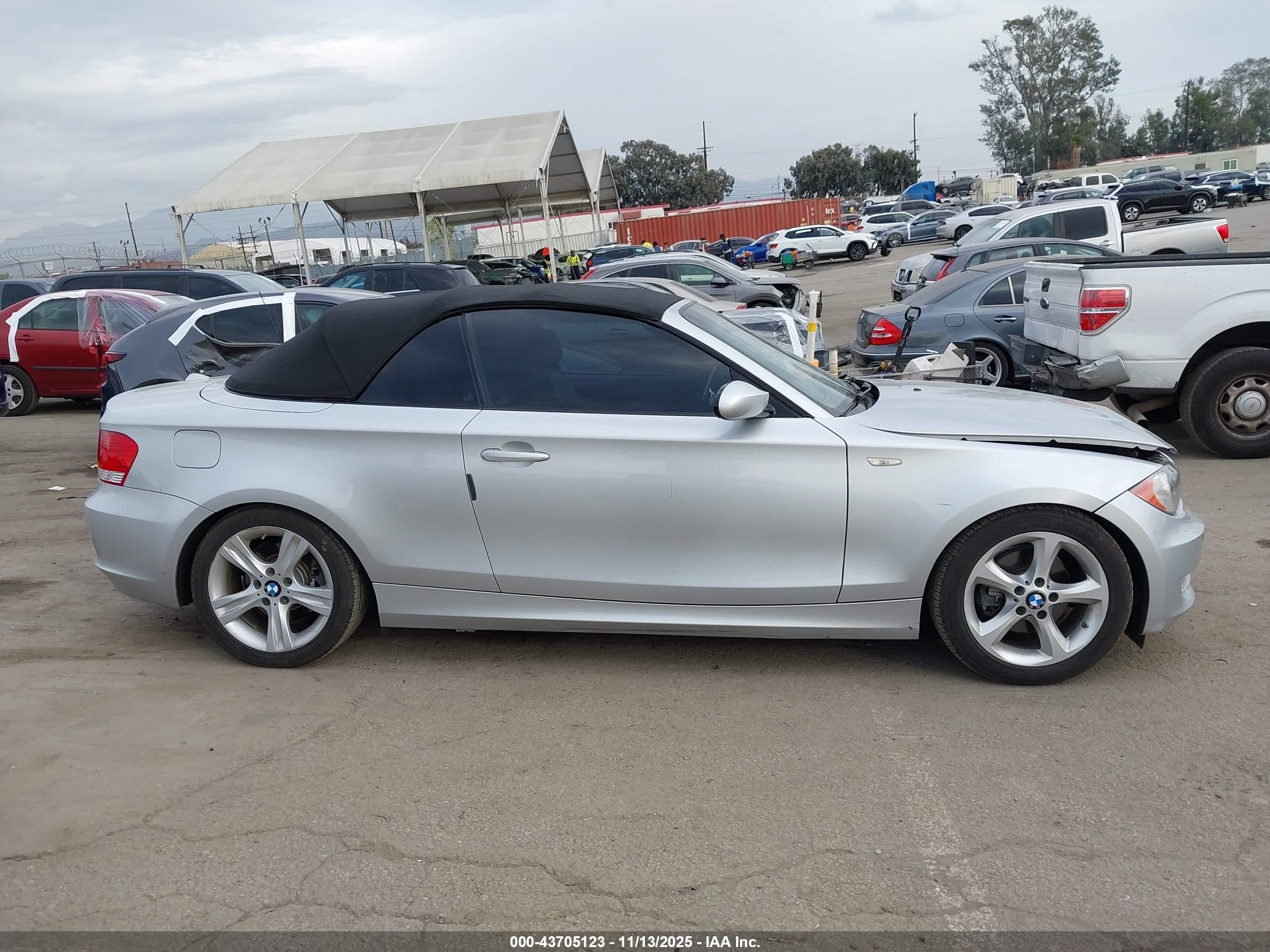 2009 Bmw 128i   Silver vin: WBAUL73599VJ76485