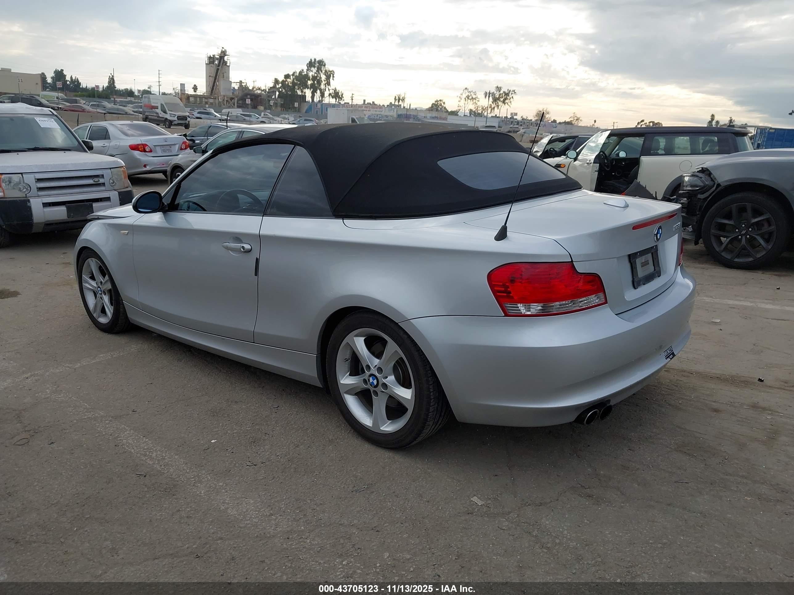 2009 Bmw 128i   Silver vin: WBAUL73599VJ76485