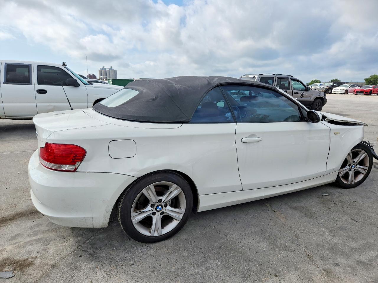 2009 Bmw 128 I White vin: WBAUL73599VJ76714