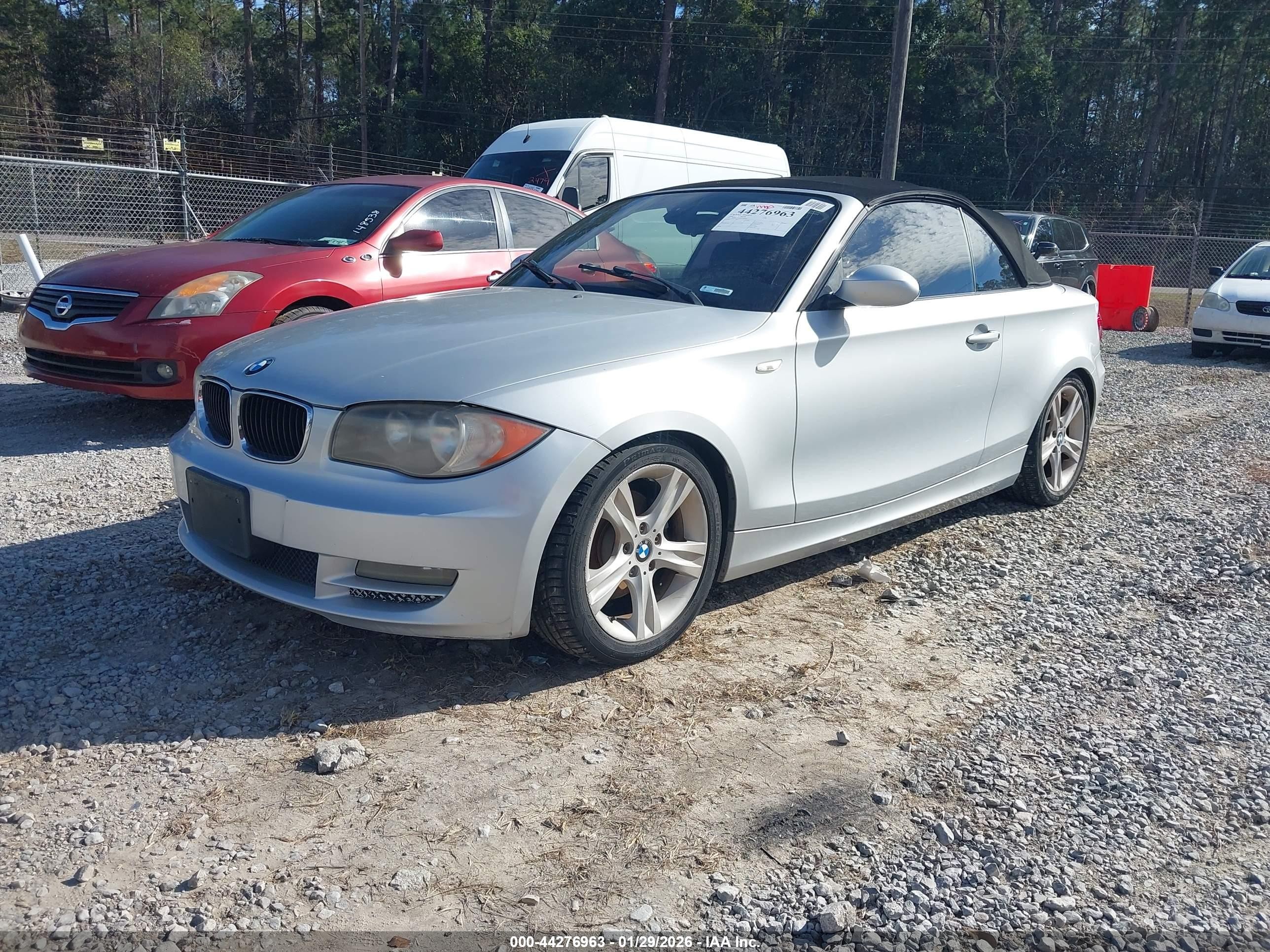 2008 Bmw 128i   Silver vin: WBAUL735X8VE88980