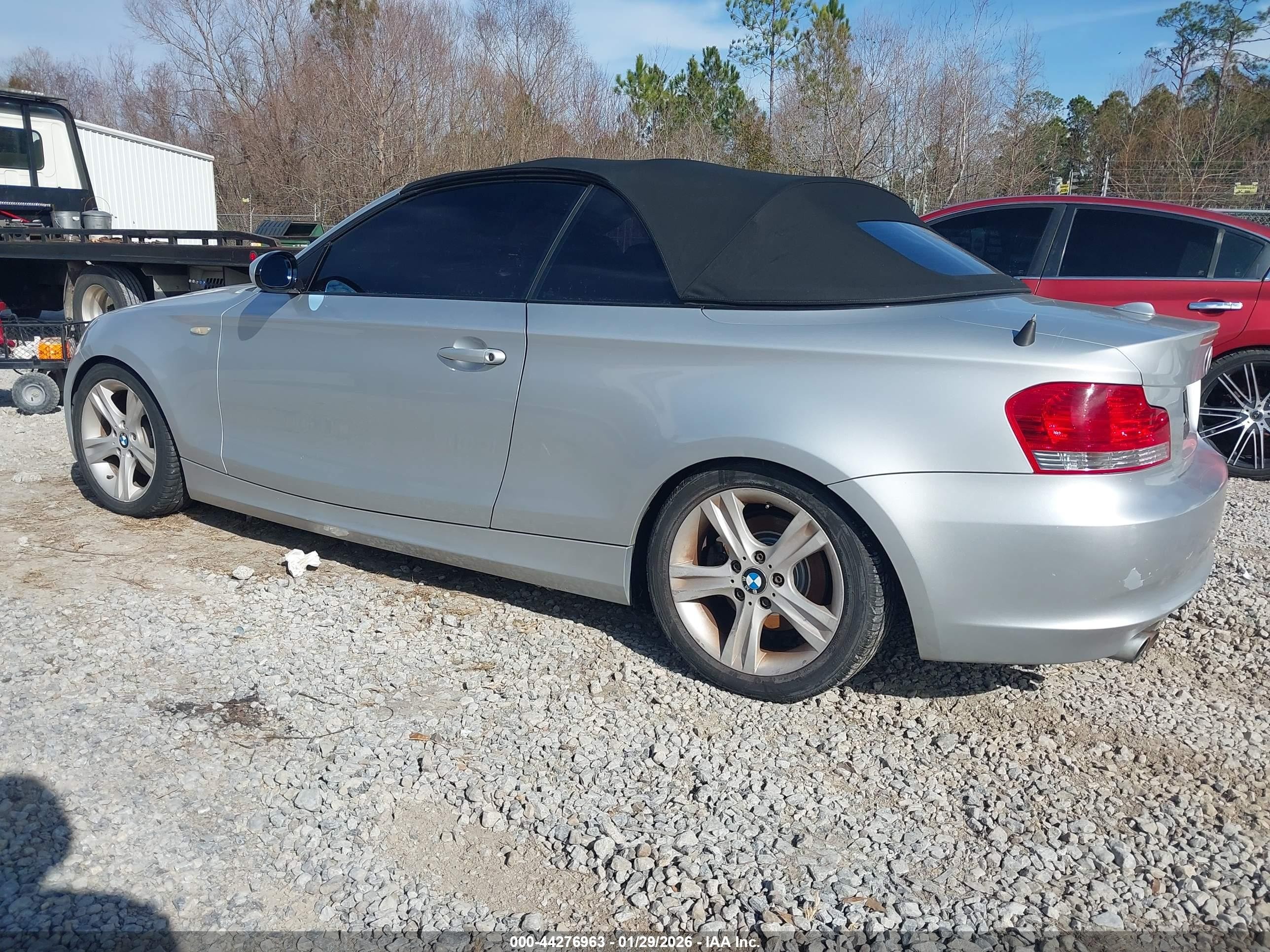2008 Bmw 128i   Silver vin: WBAUL735X8VE88980