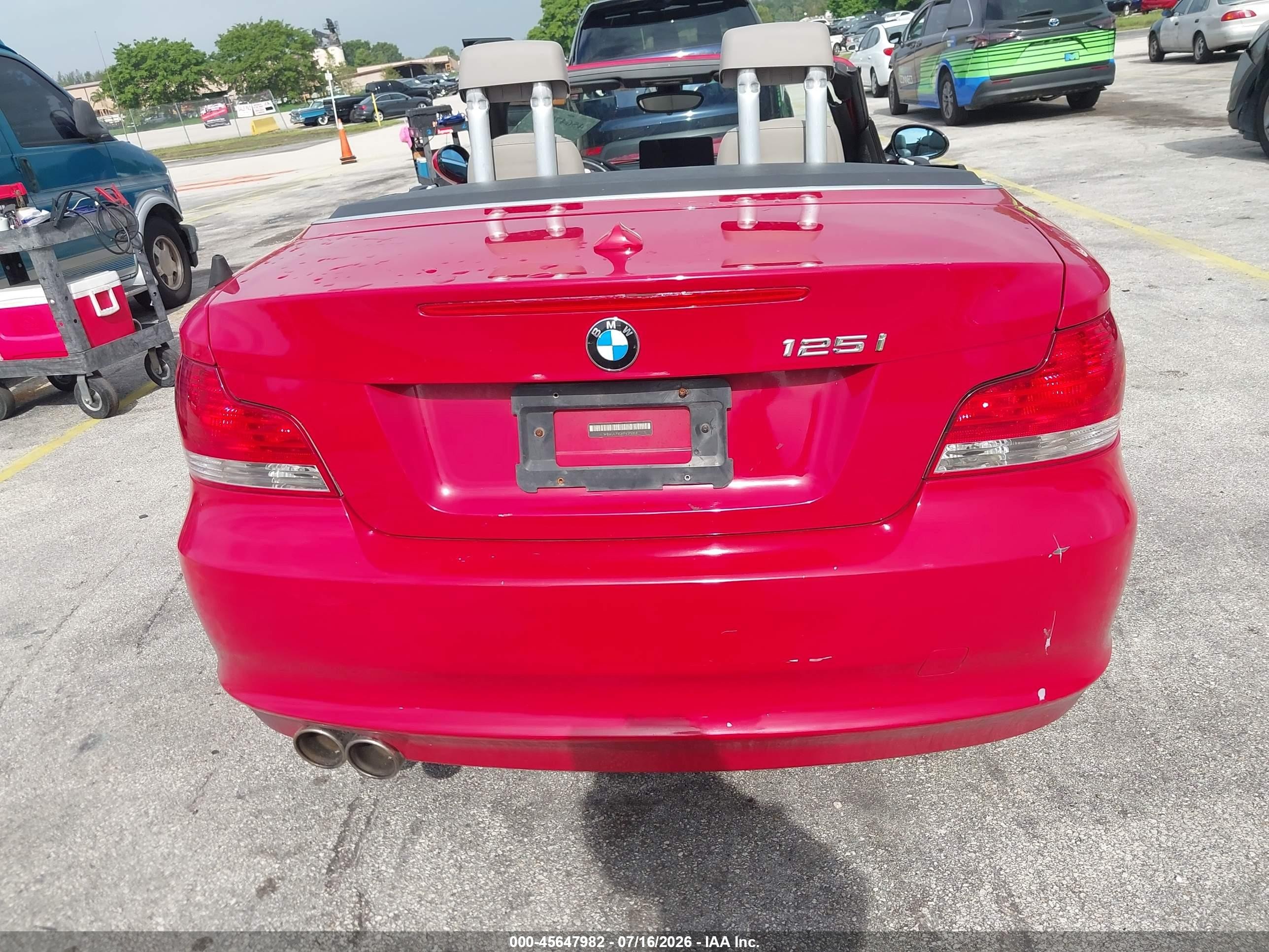 2009 Bmw 128i   Red vin: WBAUL735X9VJ75359