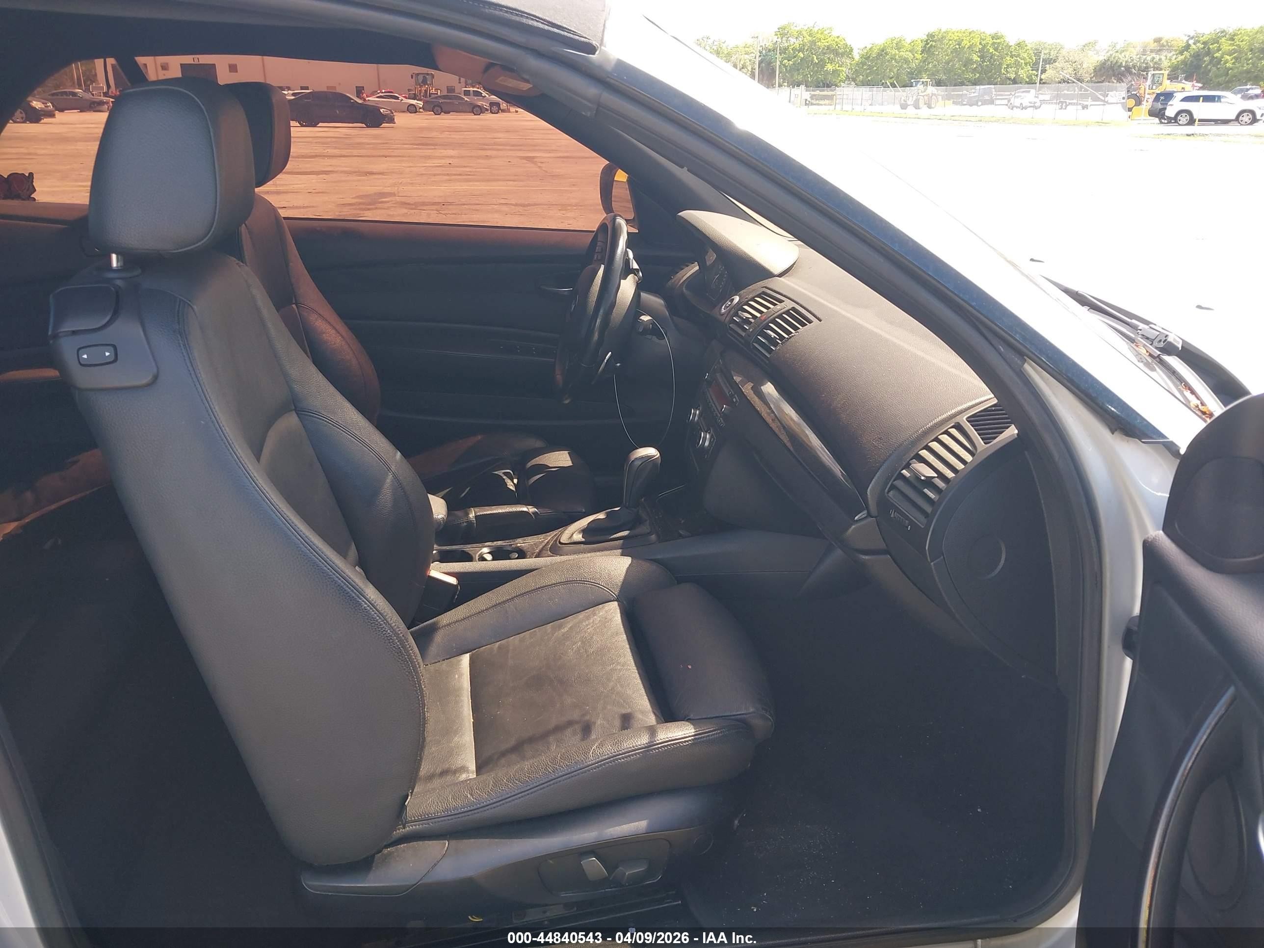2011 Bmw 128i Silver vin: WBAUL7C50BVM78947