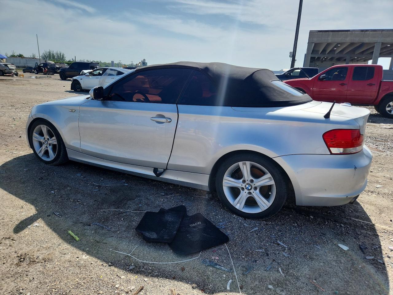 2011 Bmw 128 I Silver vin: WBAUL7C50BVM78947