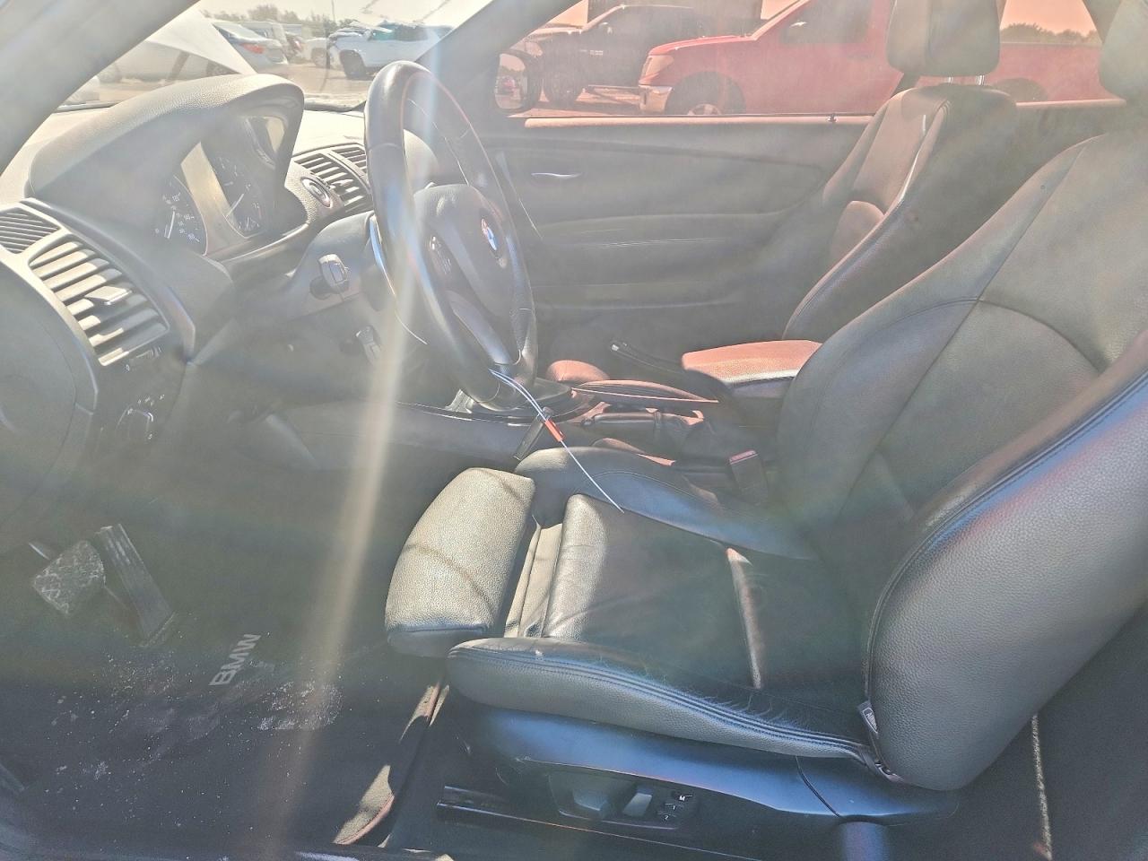 2011 Bmw 128 I Silver vin: WBAUL7C50BVM78947