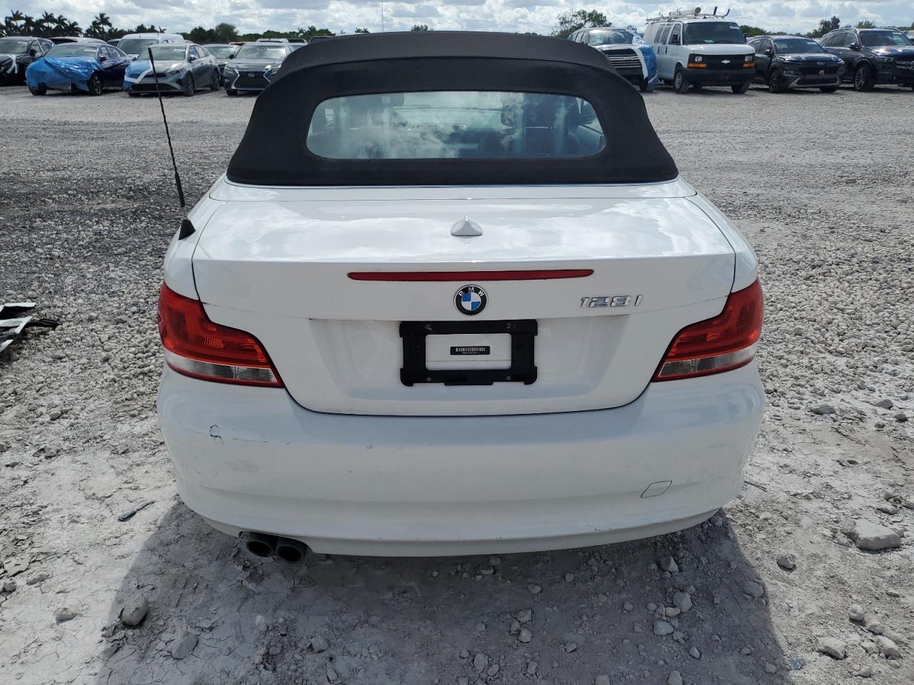 2013 Bmw 128 I White vin: WBAUL7C50DVU10151