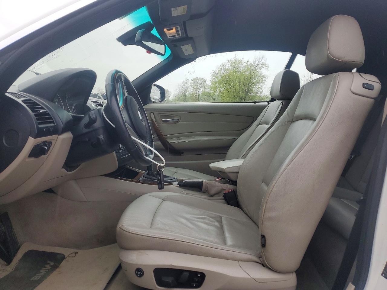 2010 Bmw 128 I White vin: WBAUL7C51AVJ78168
