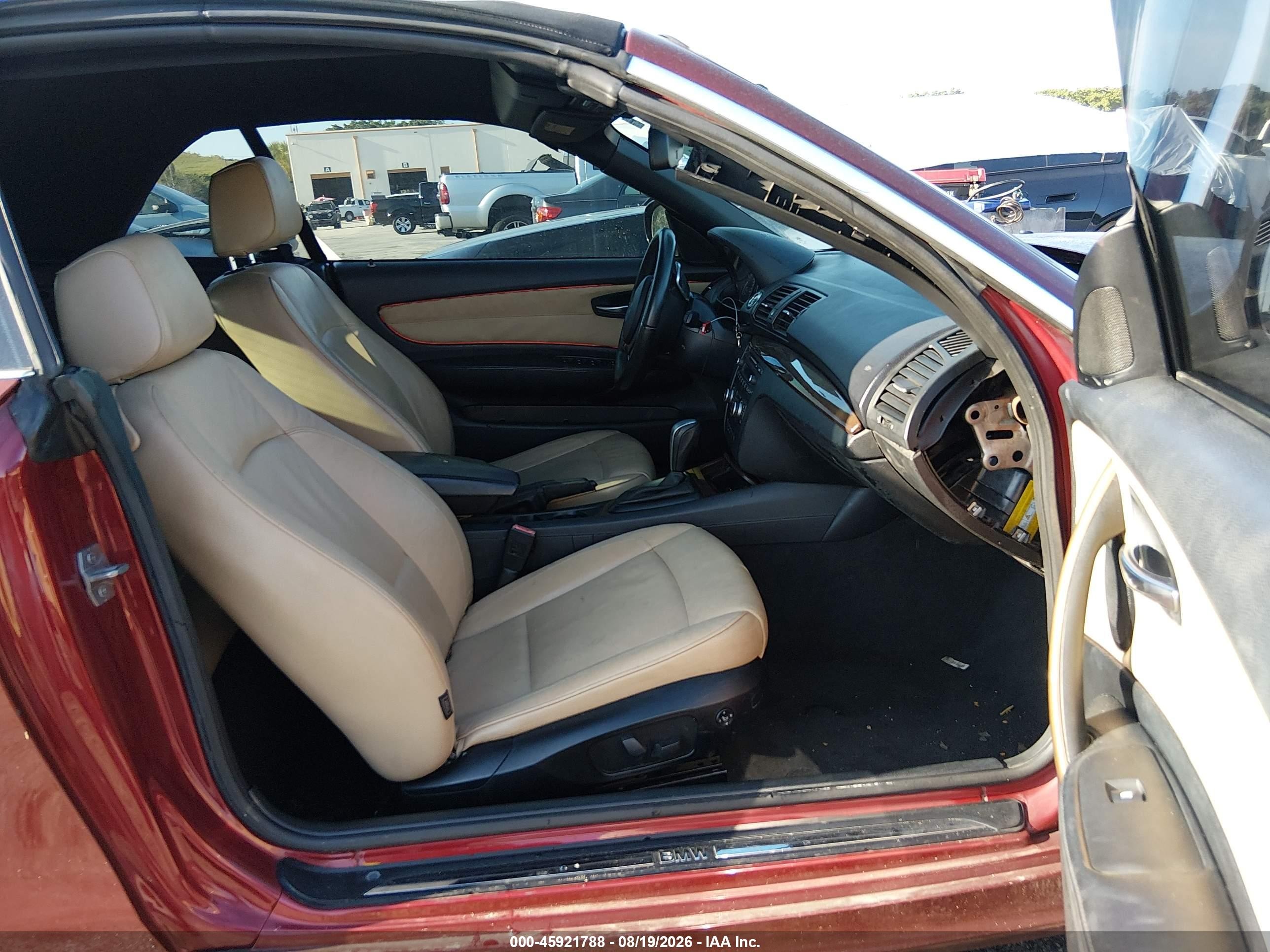 2013 Bmw 128i   Burgundy vin: WBAUL7C51DVM83822