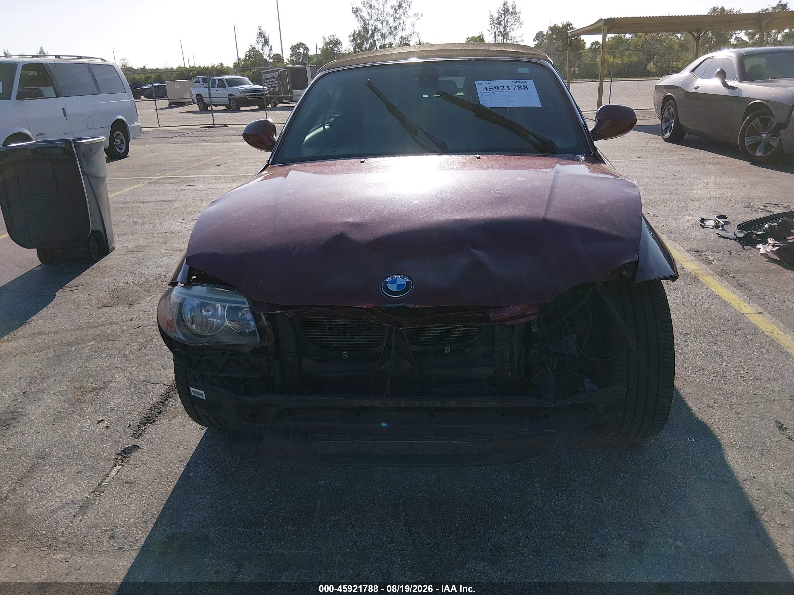 2013 Bmw 128i   Burgundy vin: WBAUL7C51DVM83822