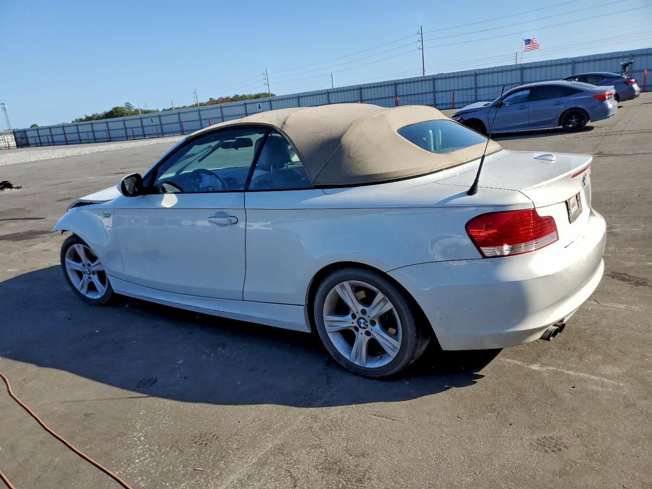 2010 Bmw 128 I White vin: WBAUL7C52AVJ77949