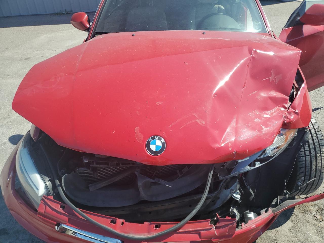2012 Bmw 128 I   Red vin: WBAUL7C52CVM82855