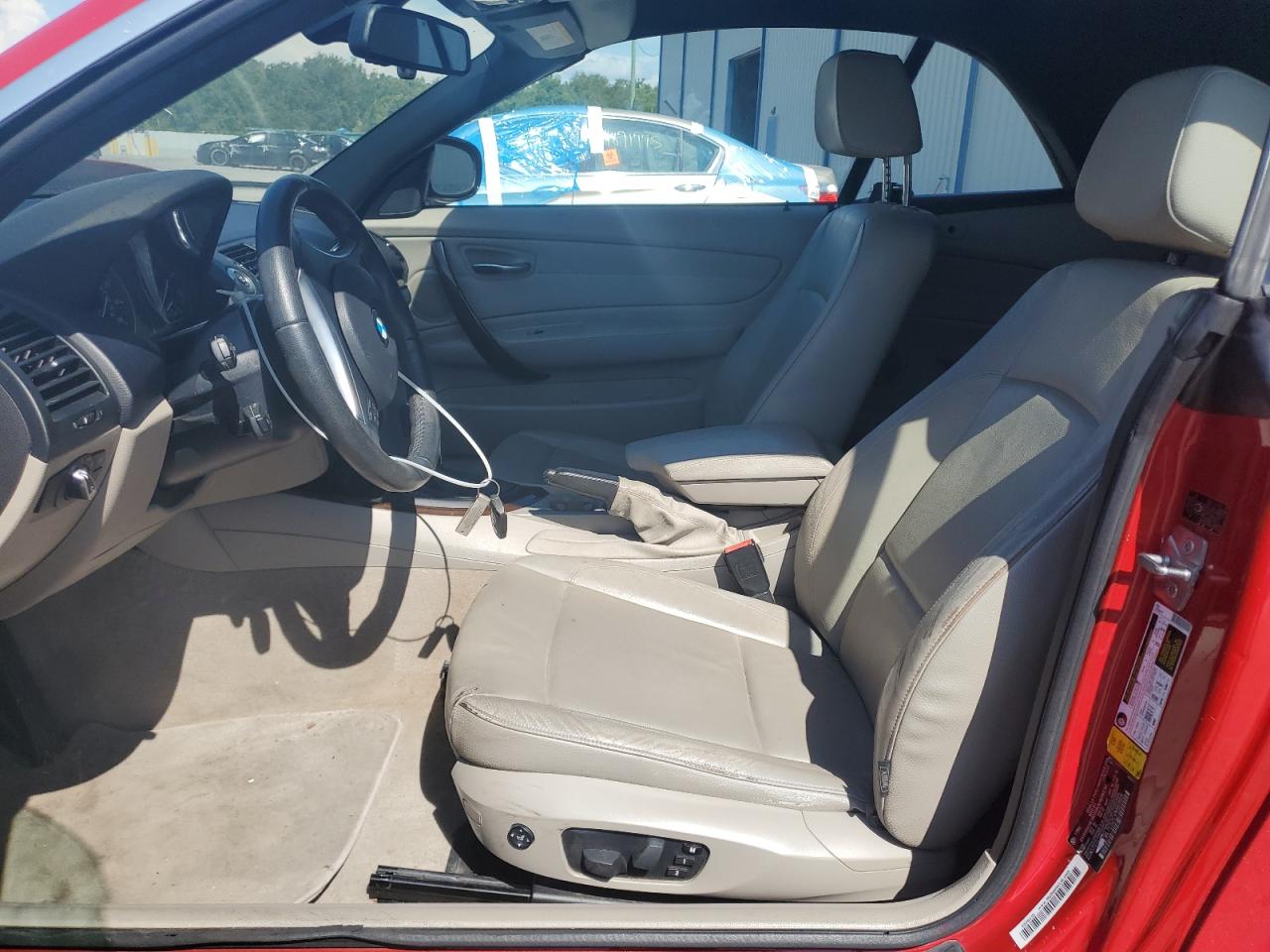 2012 Bmw 128 I   Red vin: WBAUL7C52CVM82855