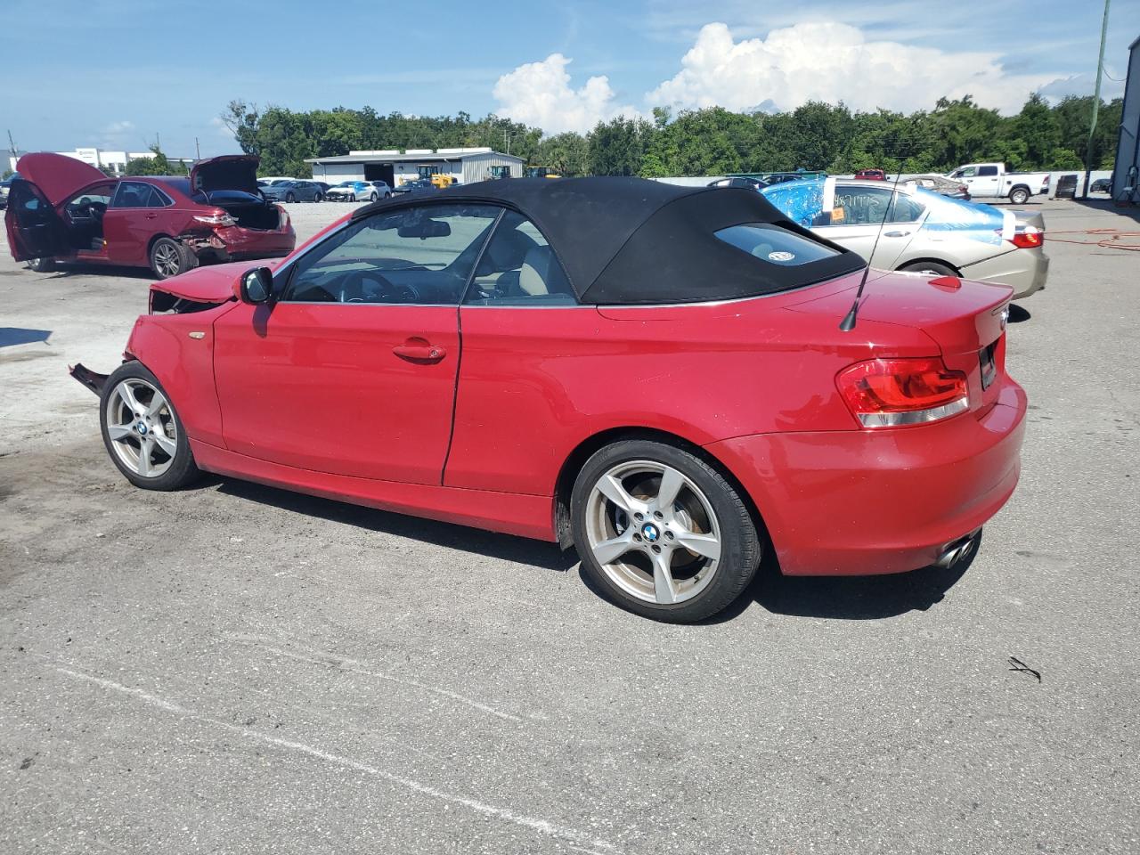 2012 Bmw 128 I   Red vin: WBAUL7C52CVM82855