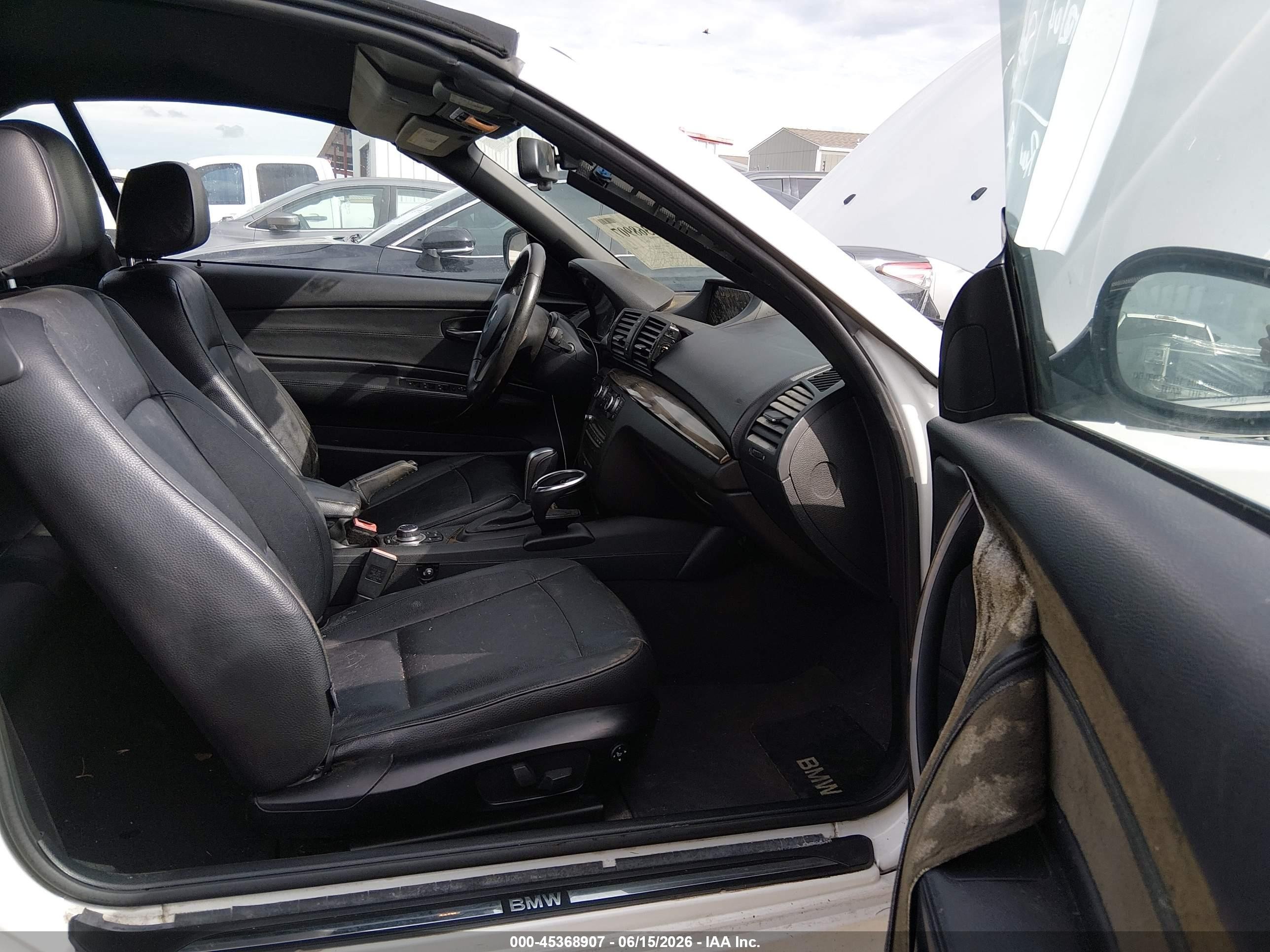 2012 Bmw 128i   White vin: WBAUL7C52CVM83147