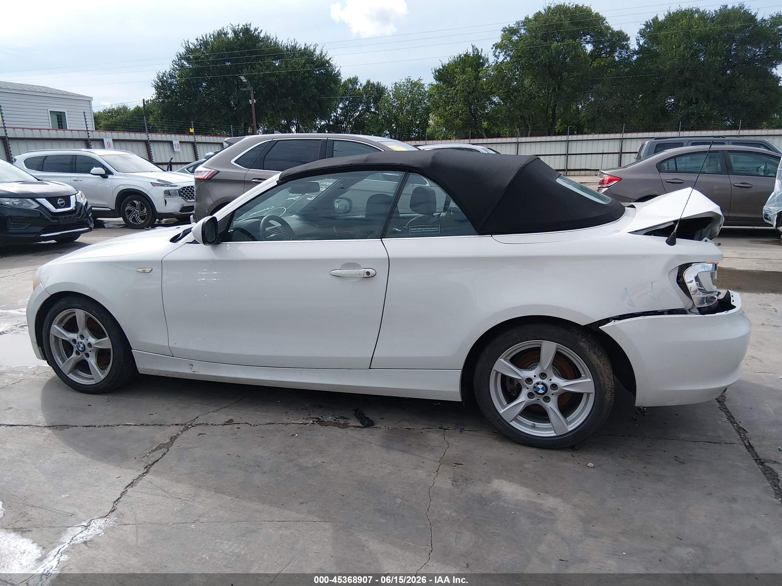 2012 Bmw 128i   White vin: WBAUL7C52CVM83147