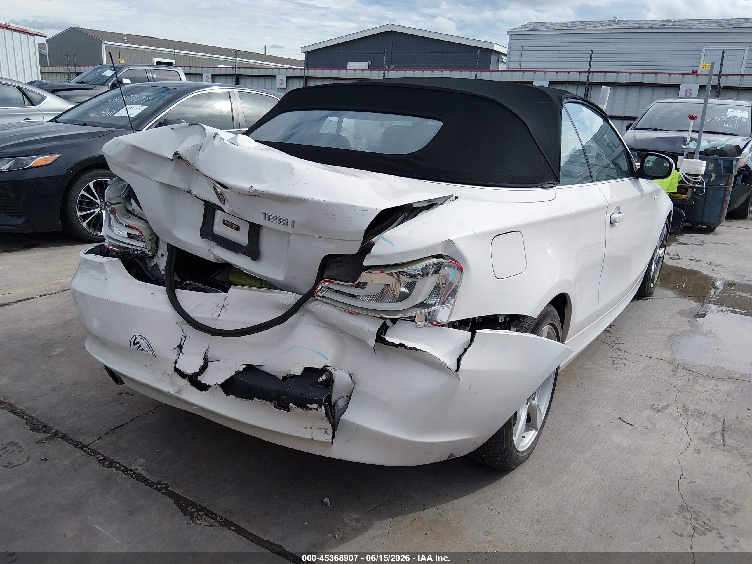 2012 Bmw 128i   White vin: WBAUL7C52CVM83147