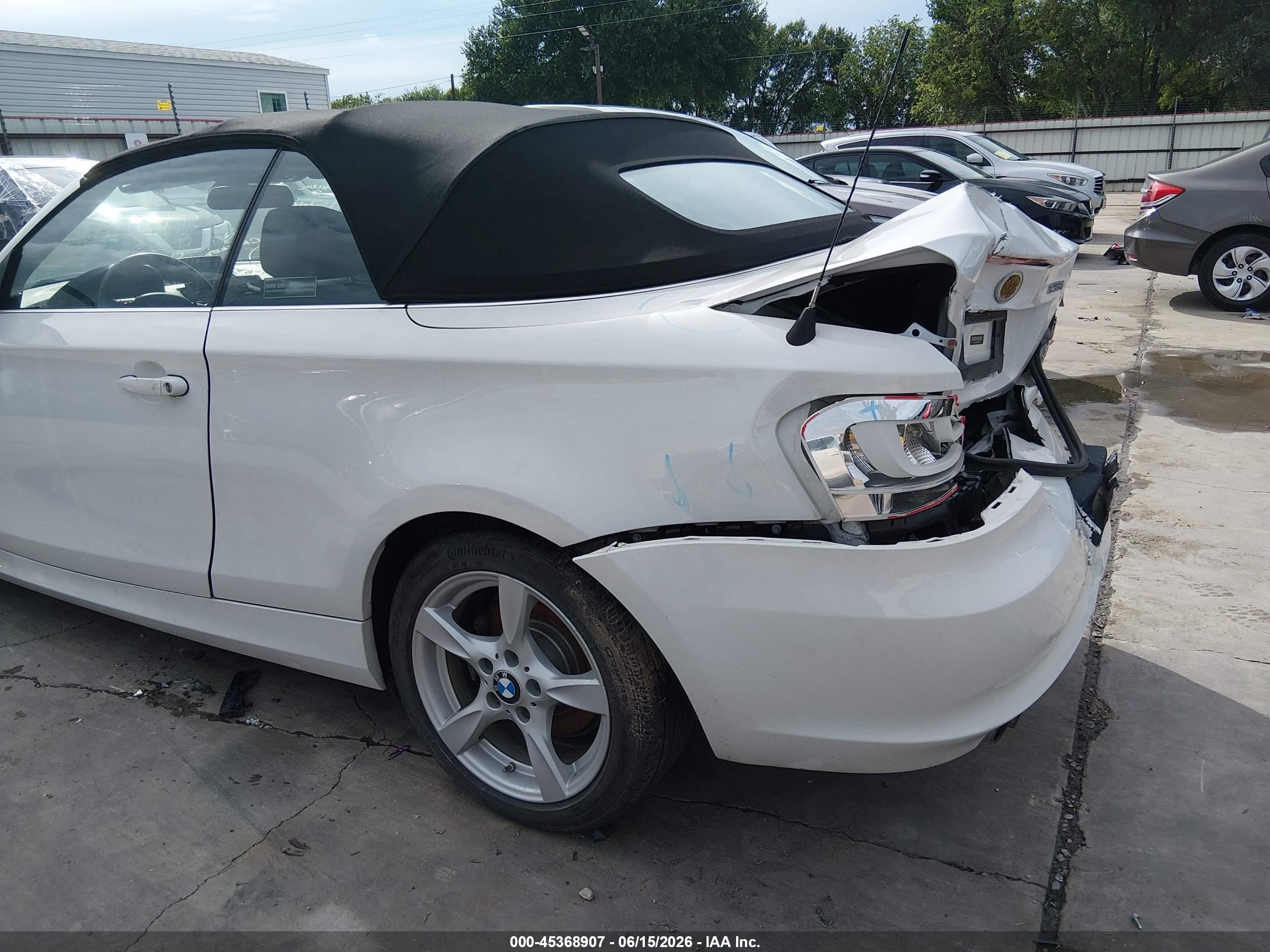 2012 Bmw 128i   White vin: WBAUL7C52CVM83147
