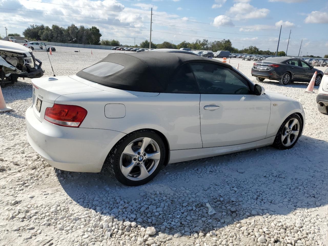 2012 Bmw 128 I White vin: WBAUL7C53CVM82735