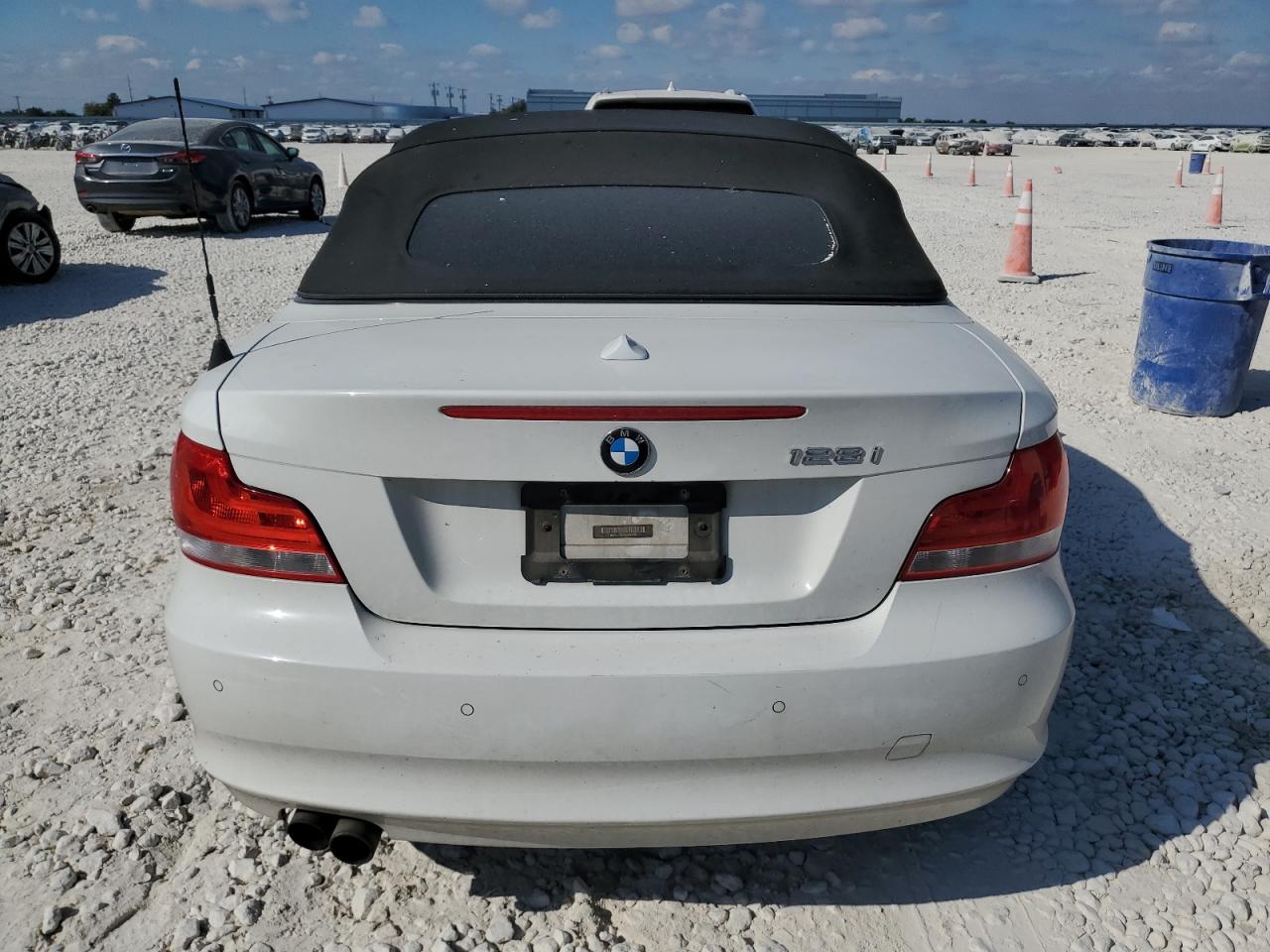 2012 Bmw 128 I White vin: WBAUL7C53CVM82735