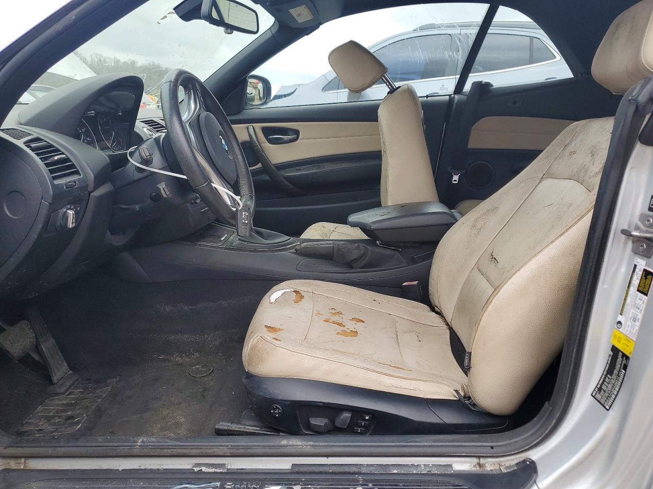 2013 Bmw 128 I Серебряный vin: WBAUL7C53DVU08510